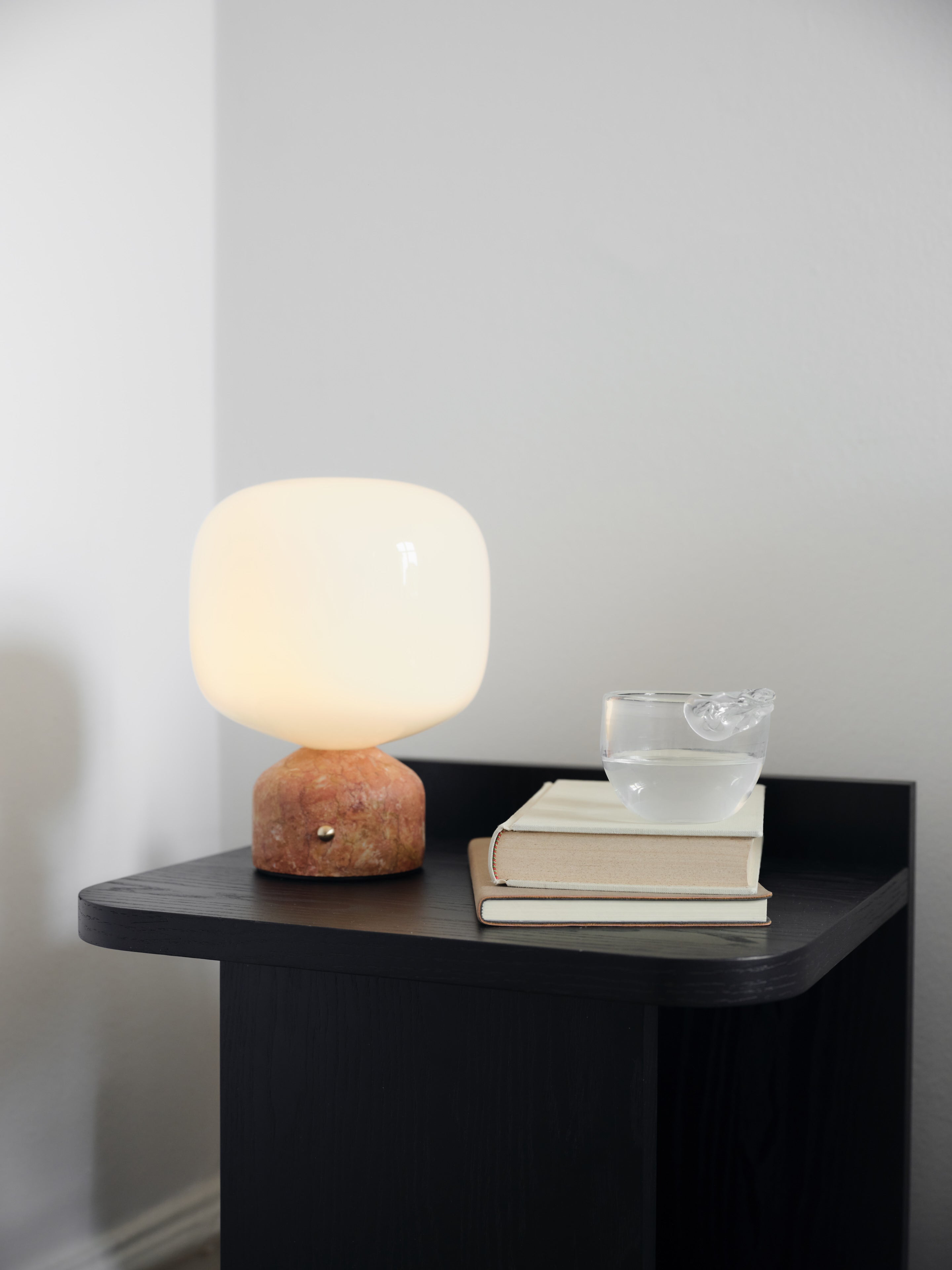 gejst-meemo-lampe-portable-marbre-rouge-ambr image 5