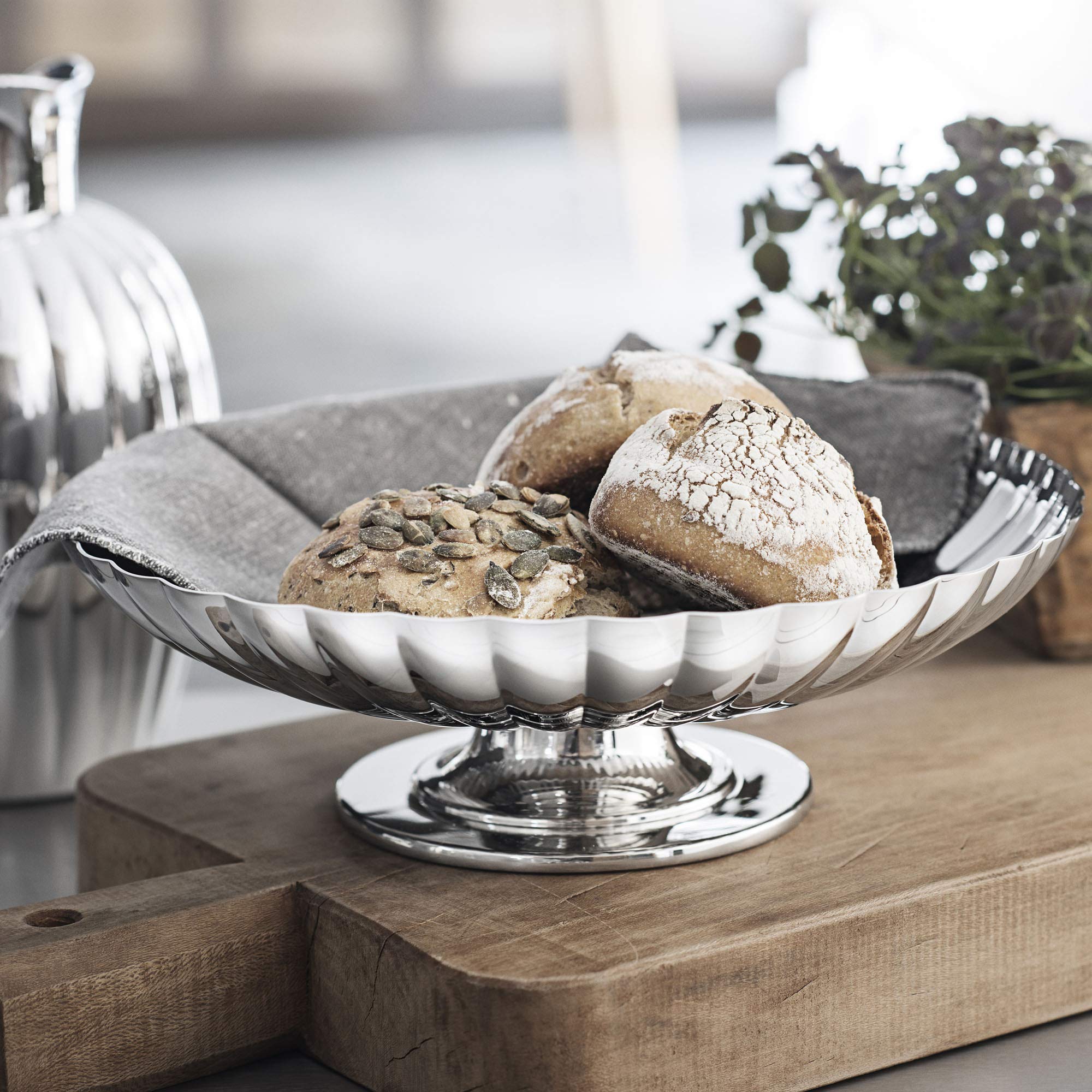 georg-jensen-bernadotte-plat-sur-pied-inox-28-cm-coupe-service image 4
