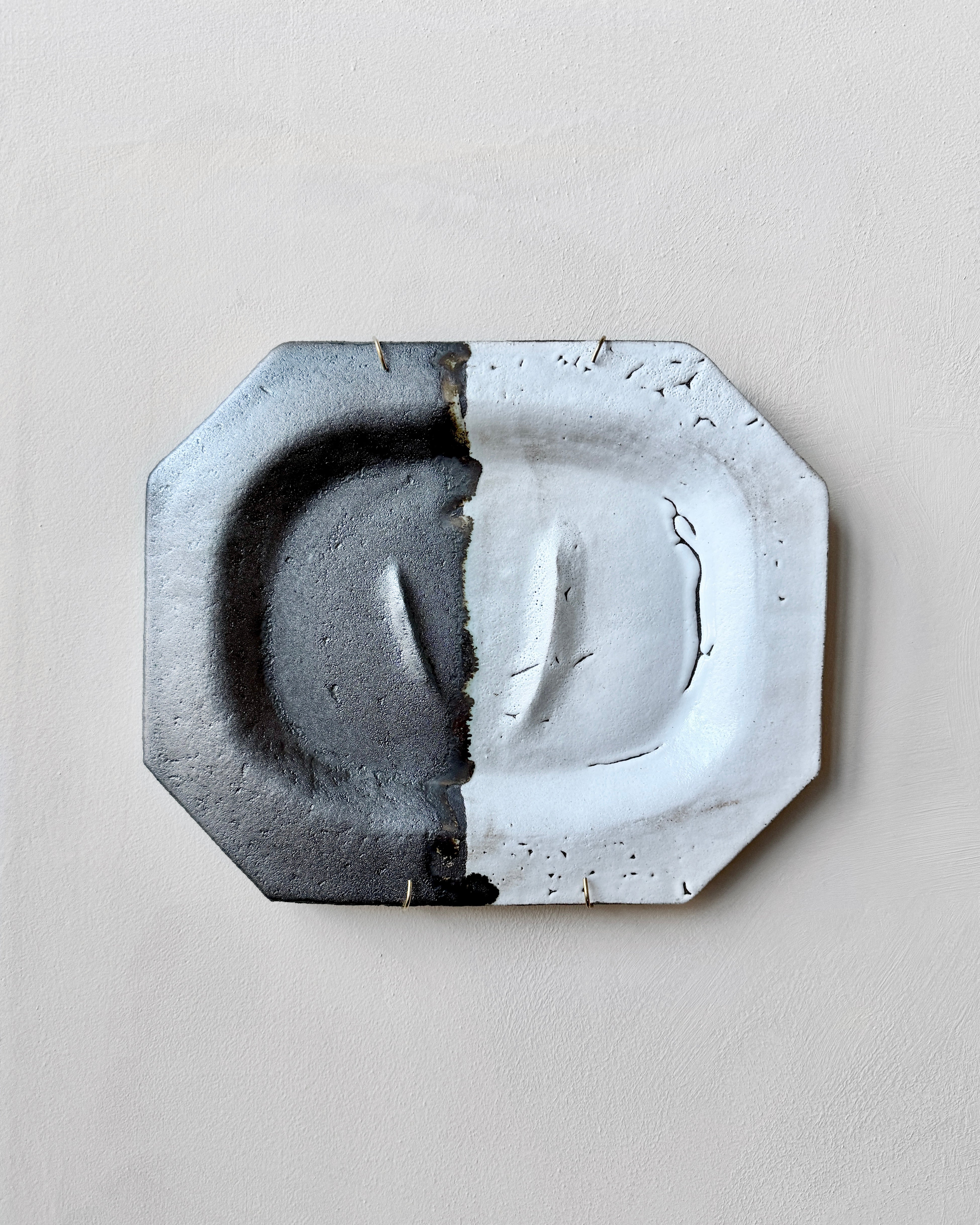 hein-studio-gh-05-assiette-murale-gr-s-26x22-cm image 1