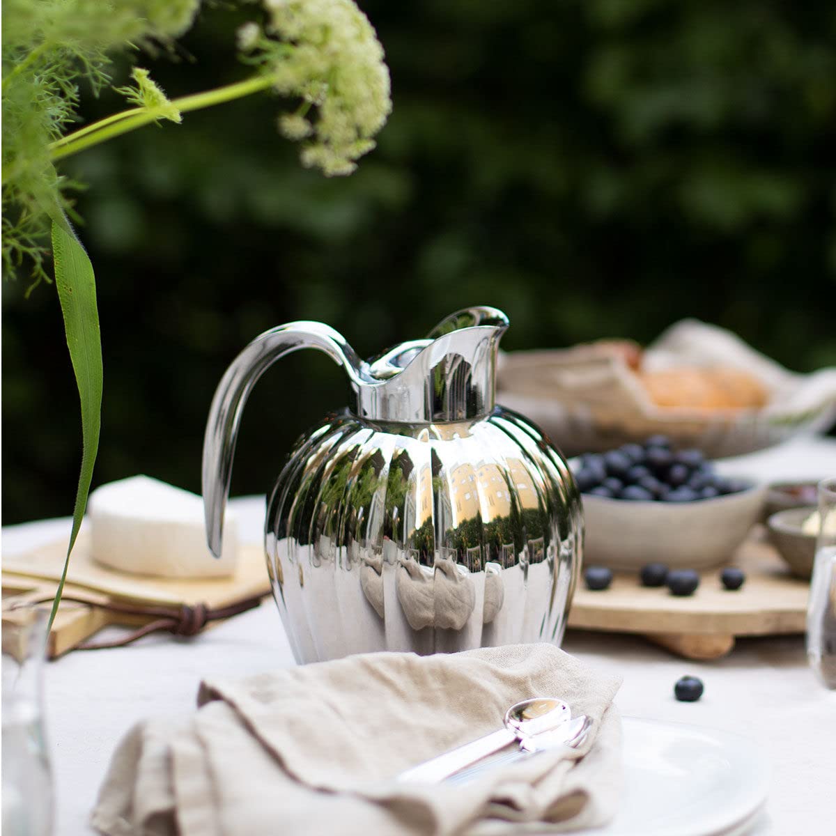 georg-jensen-bernadotte-thermos-inox-0-8-l-argent-miroir image 5