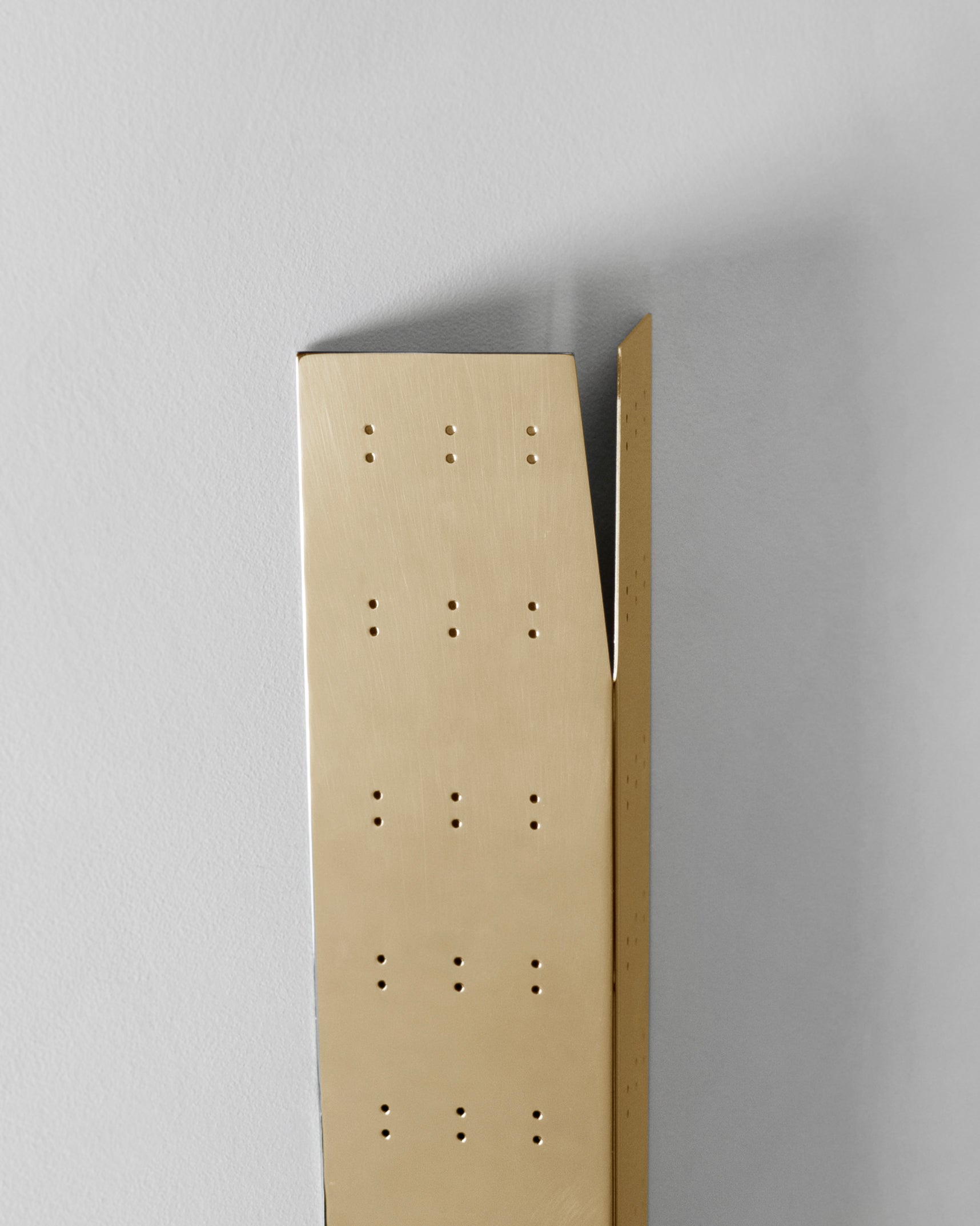 hein-studio-may-applique-murale-laiton-poli image 6