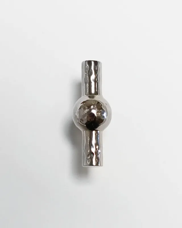 hein-studio-freya-bouton-meuble-titane-laiton image 1