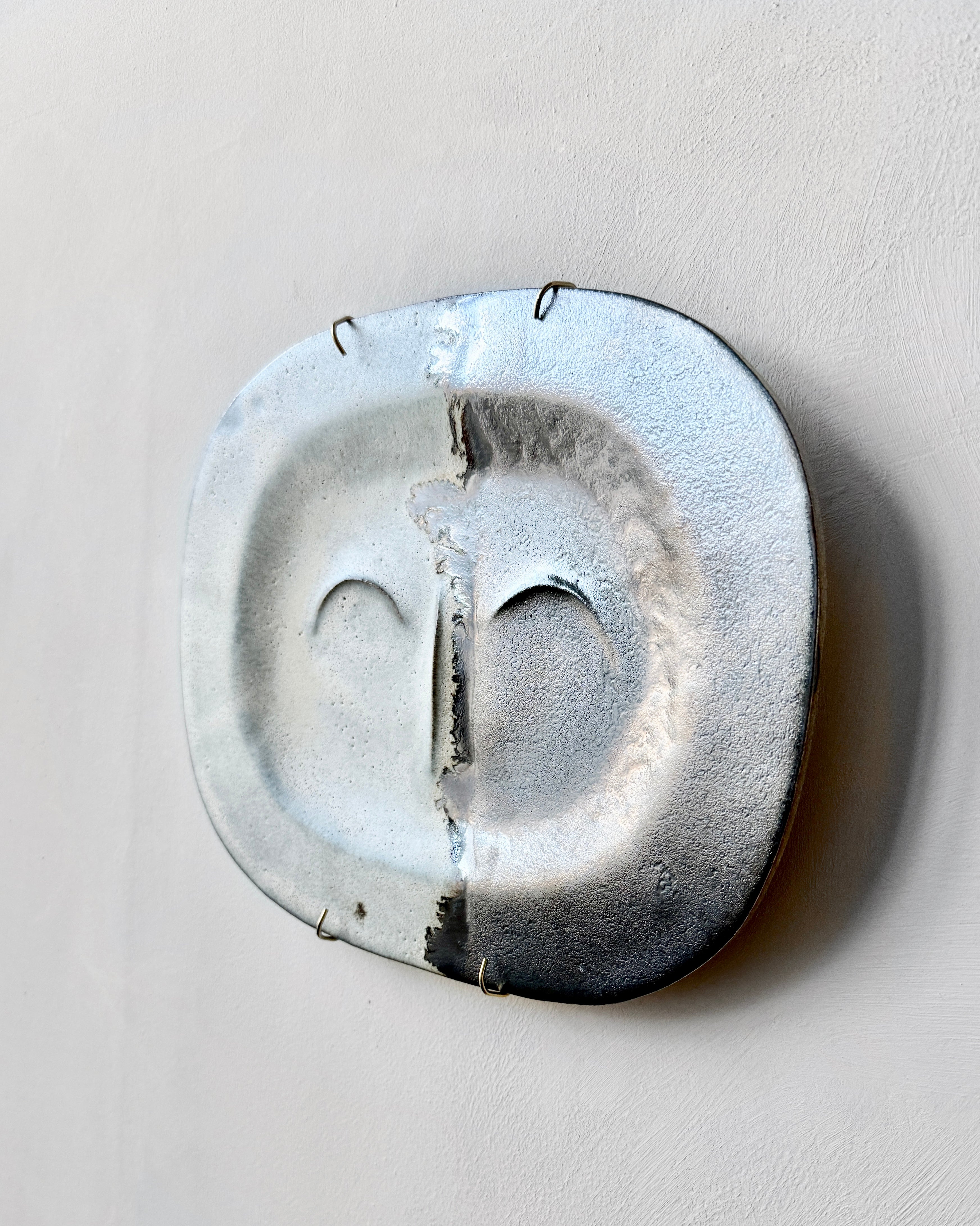 hein-studio-arts-assiette-murale-gh-03-gr-s-pi-ce-unique image 2