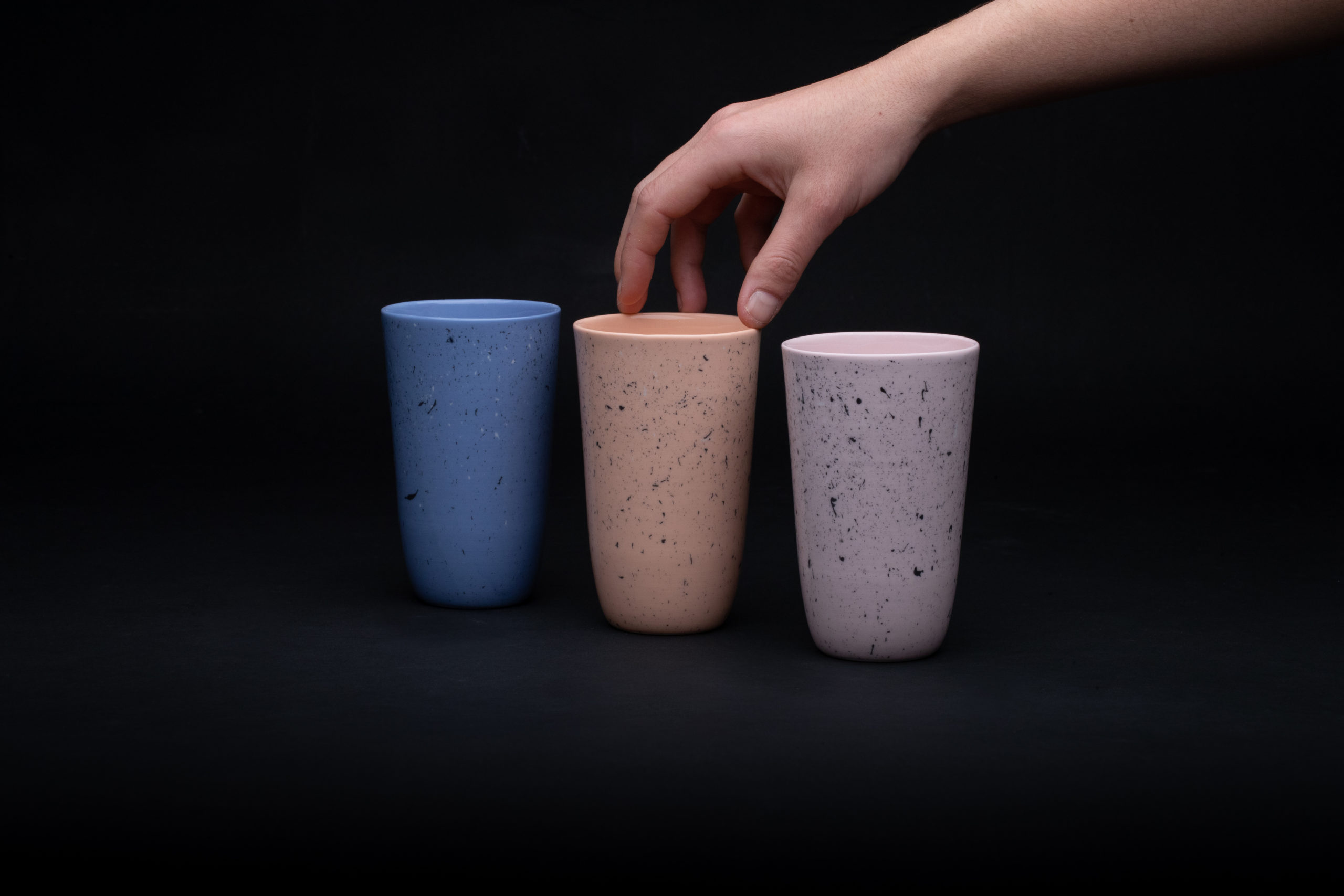 c-cile-charroy-alto-mug-porcelaine-artisanale image 1