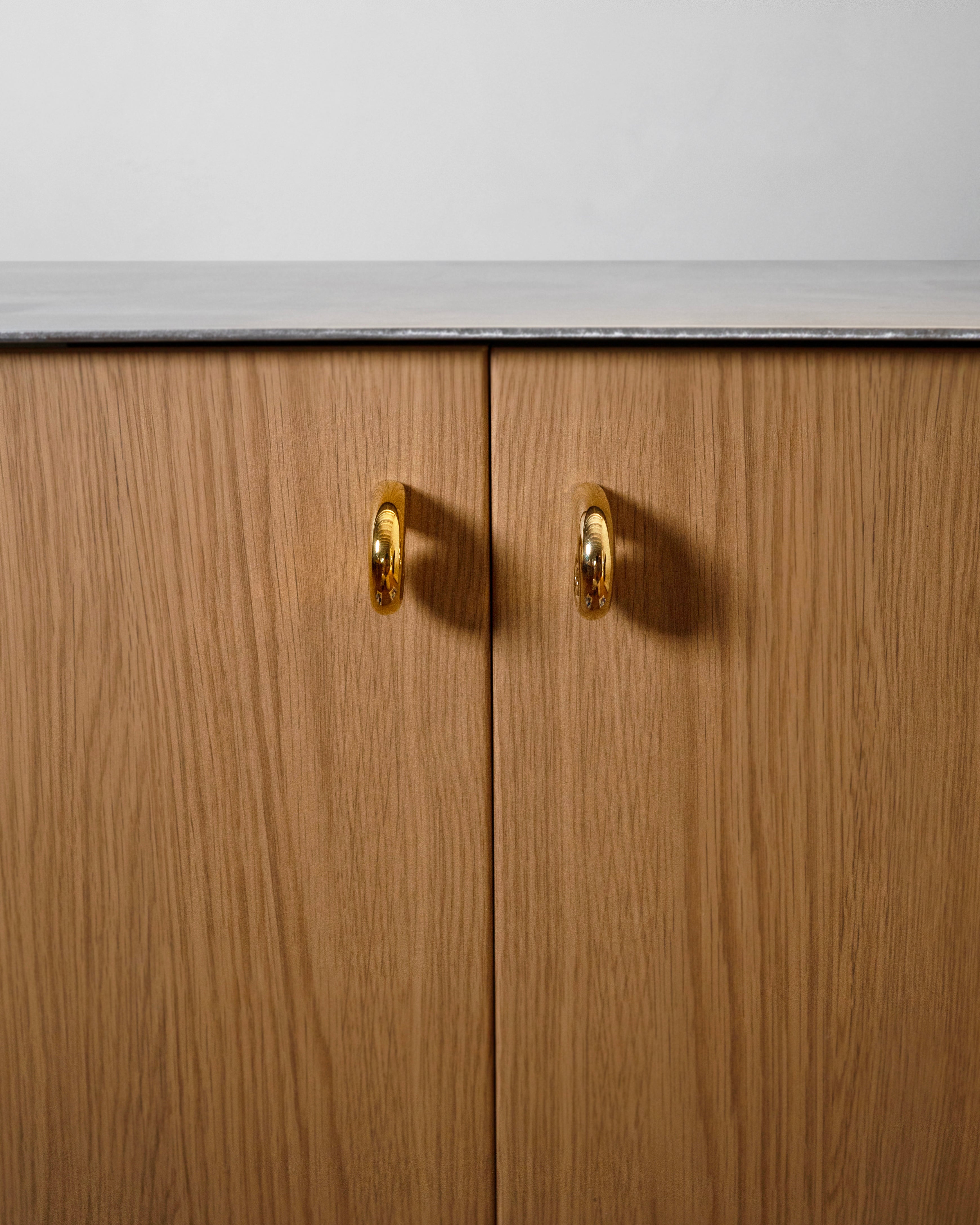 hein-studio-noelle-bouton-meuble-laiton-massif image 6