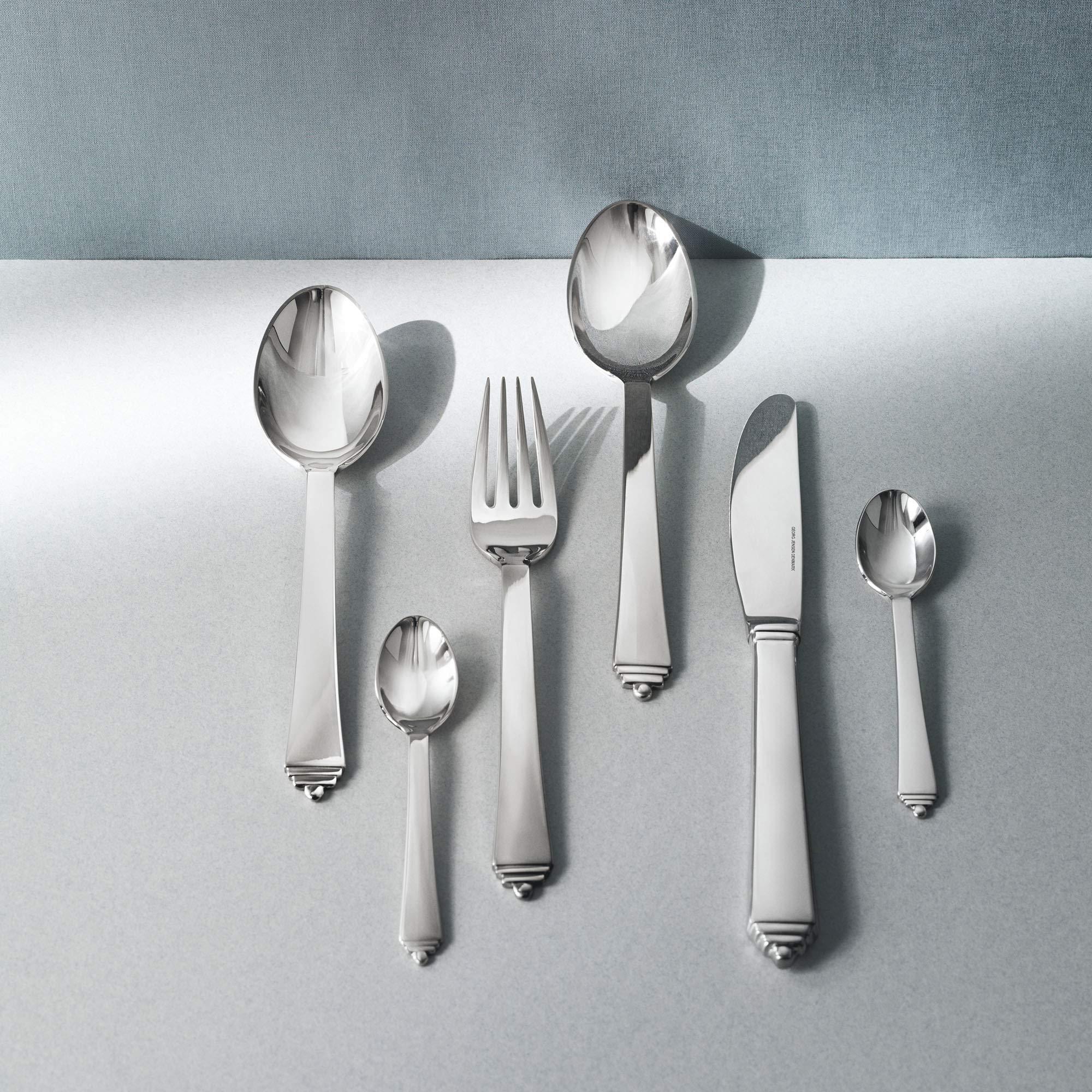 georg-jensen-pyramid-m-nag-re-16-pi-ces-inox image 4