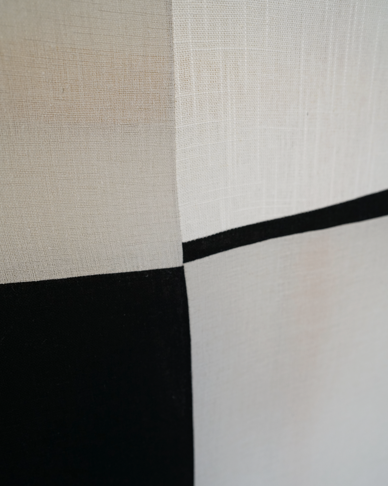 hein-studio-edge-linen-no-02-tableau-lin-80x100-unique image 2