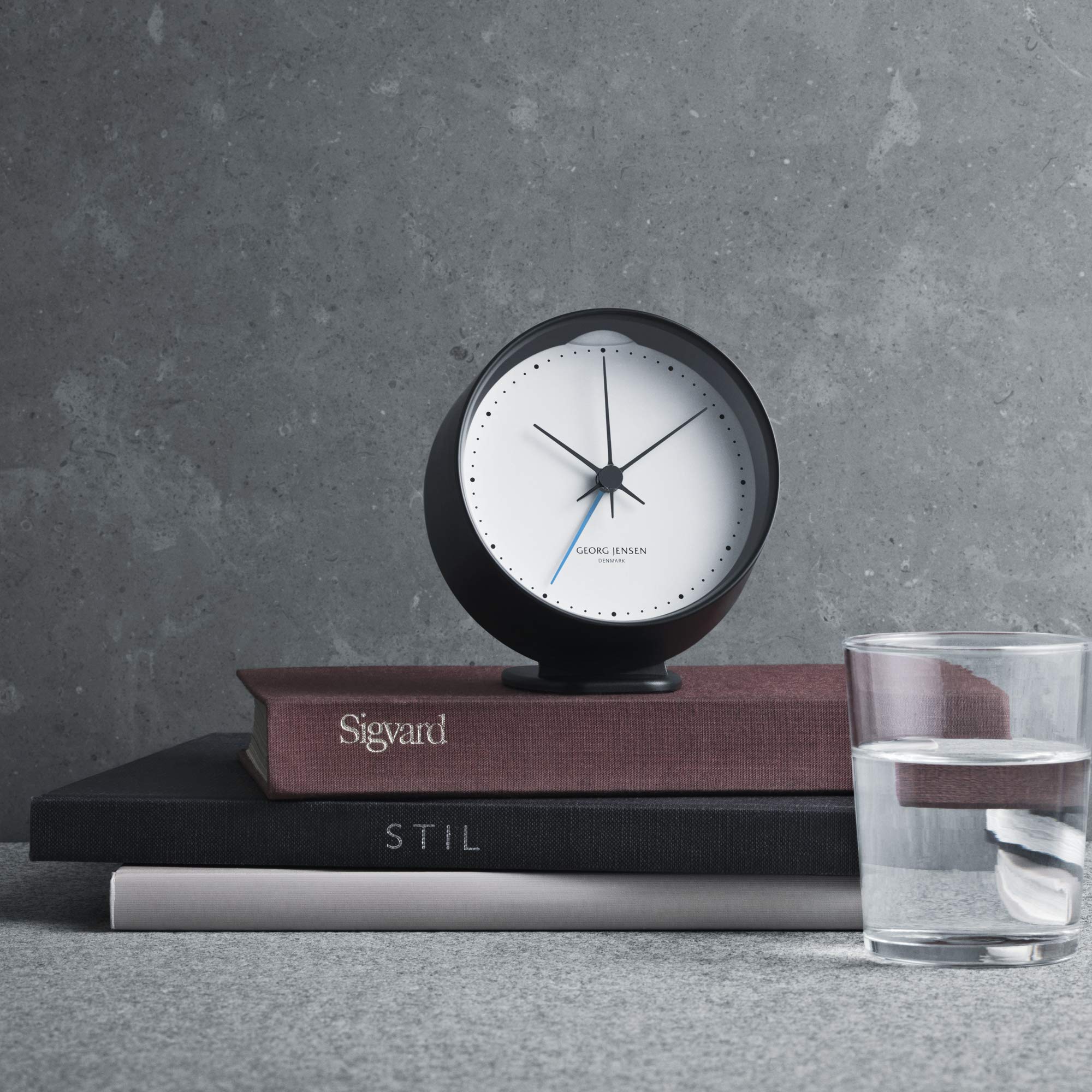 georg-jensen-torun-montre-quartz-acier-cadran-noir image 4