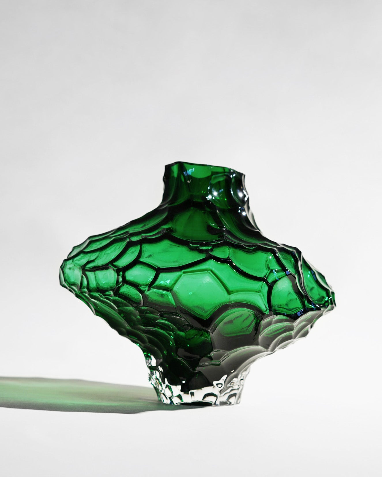 hein-studio-canyon-vase-large-verre-vert-souffl-bouche image 5