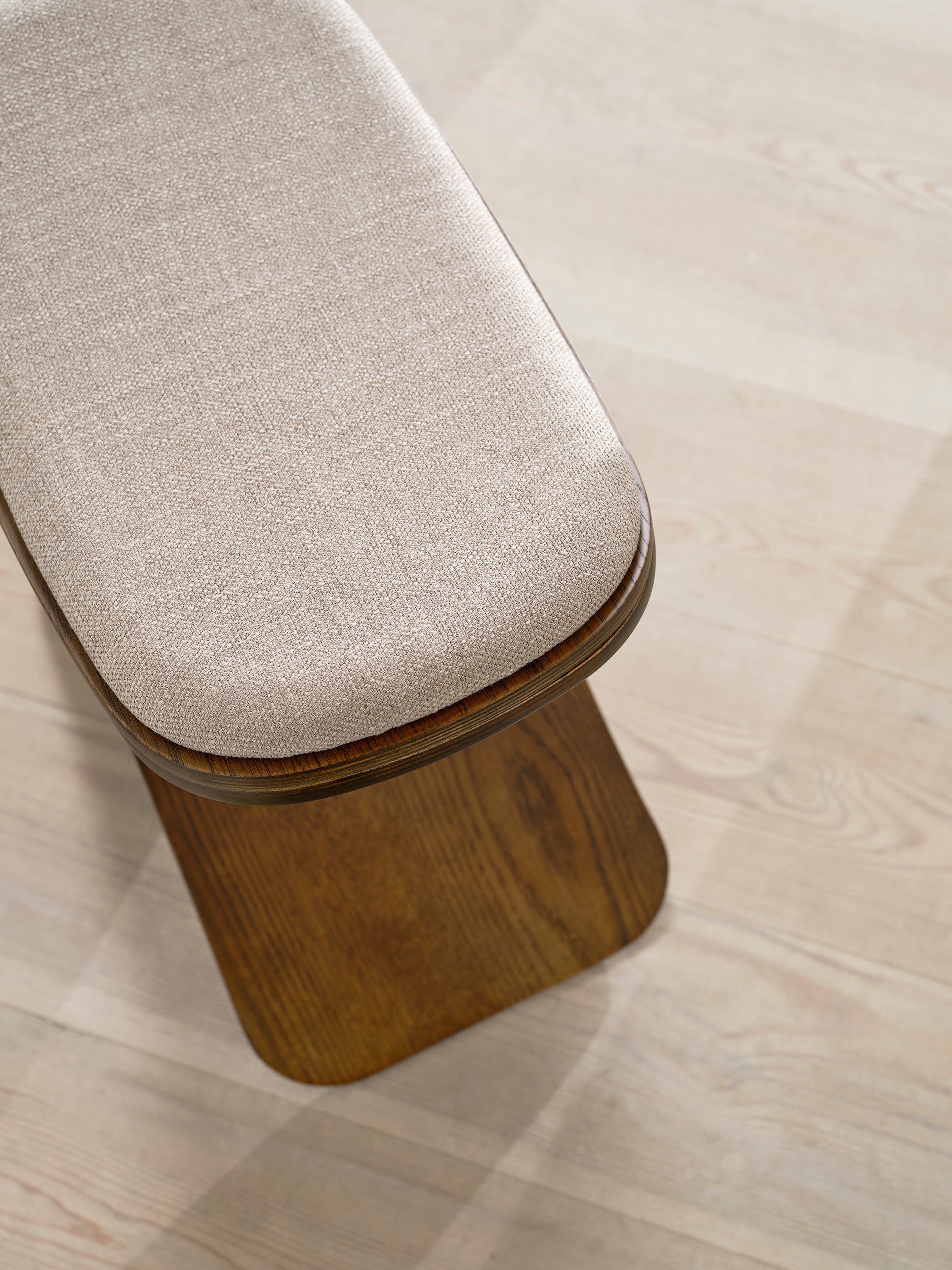gejst-luno-tabouret-ch-ne-fonc-tissu-beige image 4