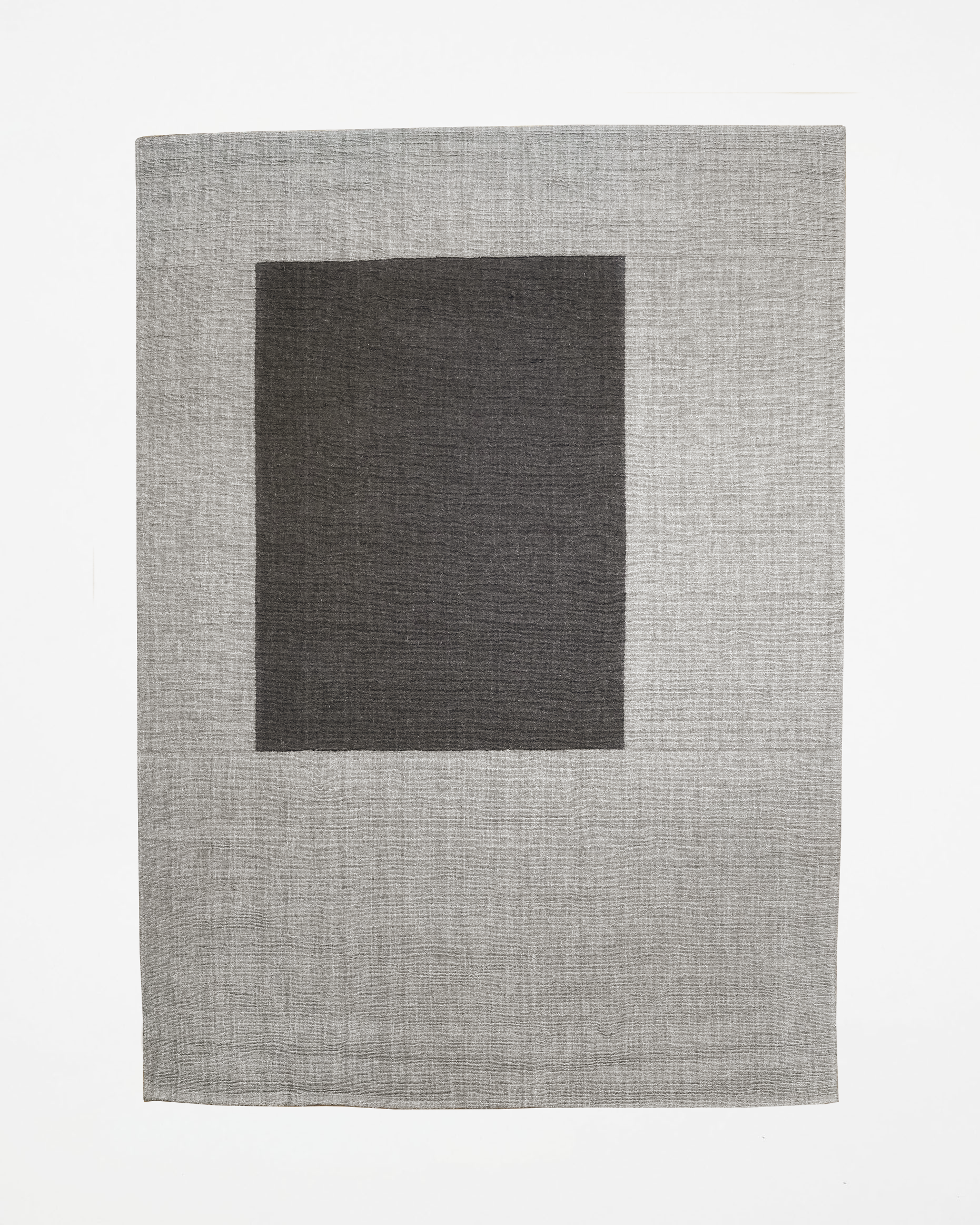 hein-studio-ella-tapis-laine-170x240-noir-marron-sable image 1
