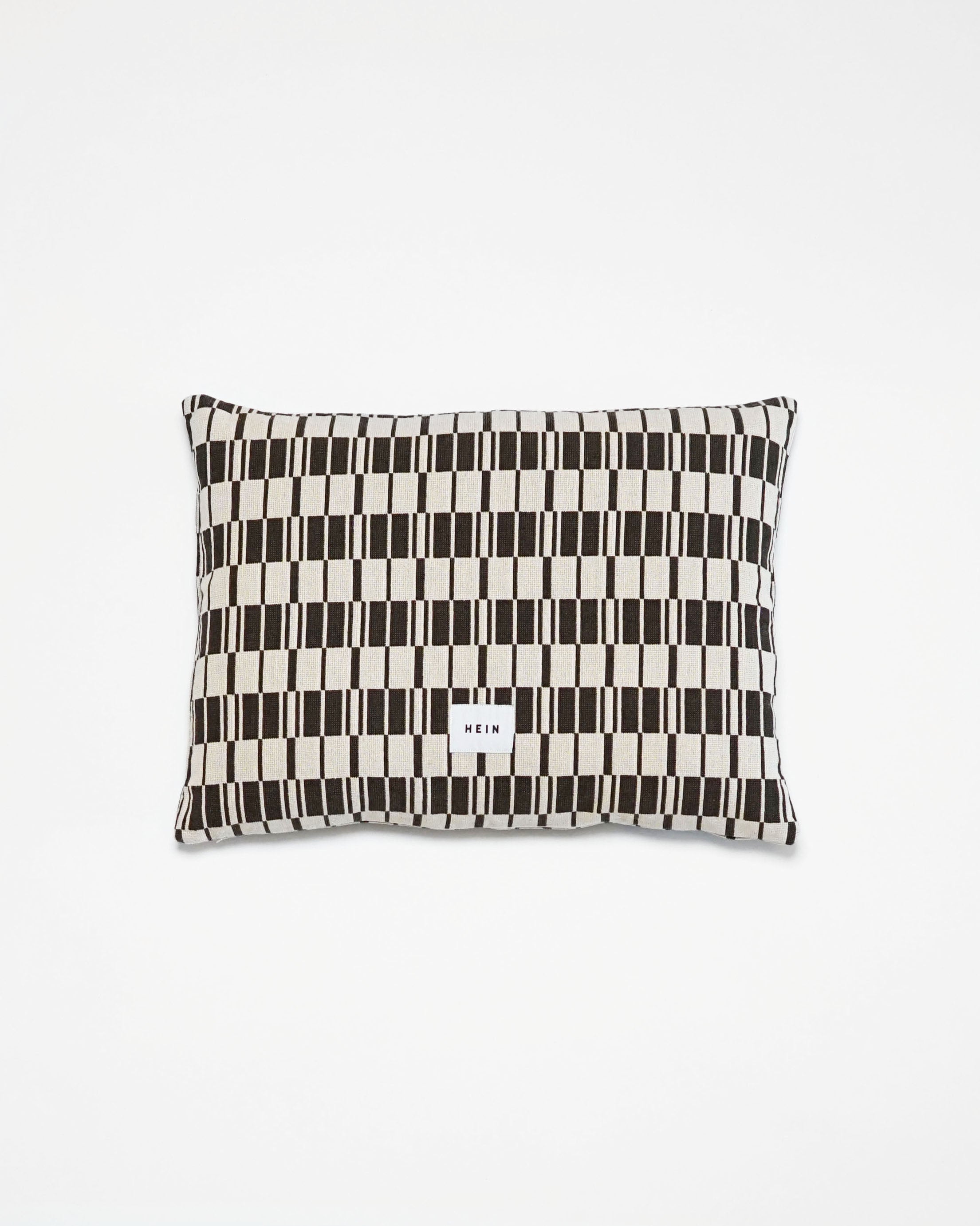 hein-studio-uma-50x70-coussin-taupe-off-white-jacquard image 1