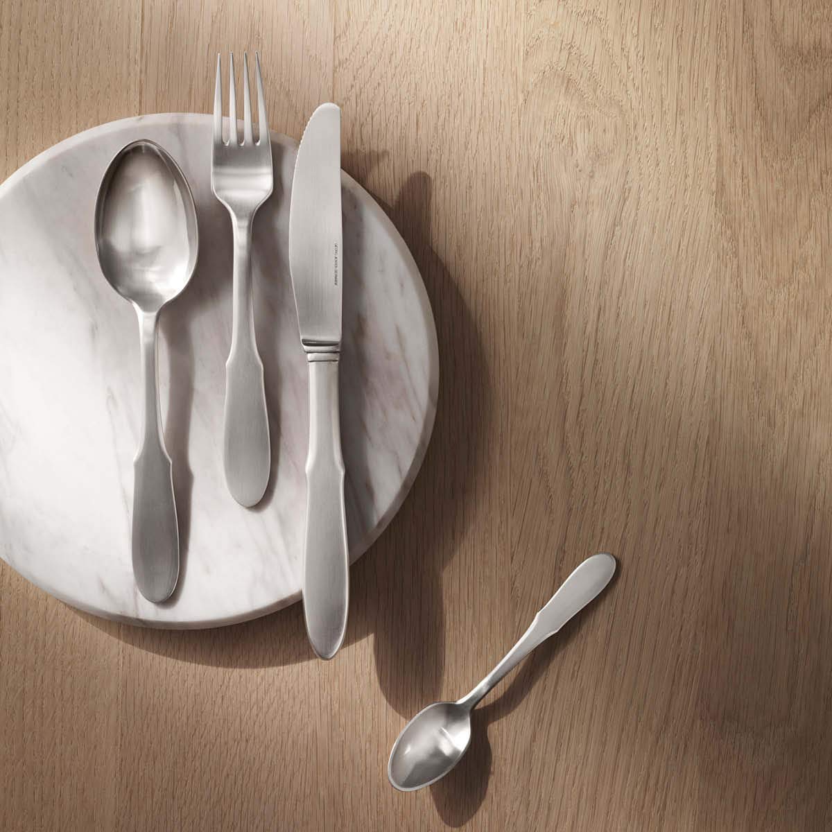 georg-jensen-mitra-fourchette-de-table-mate image 2