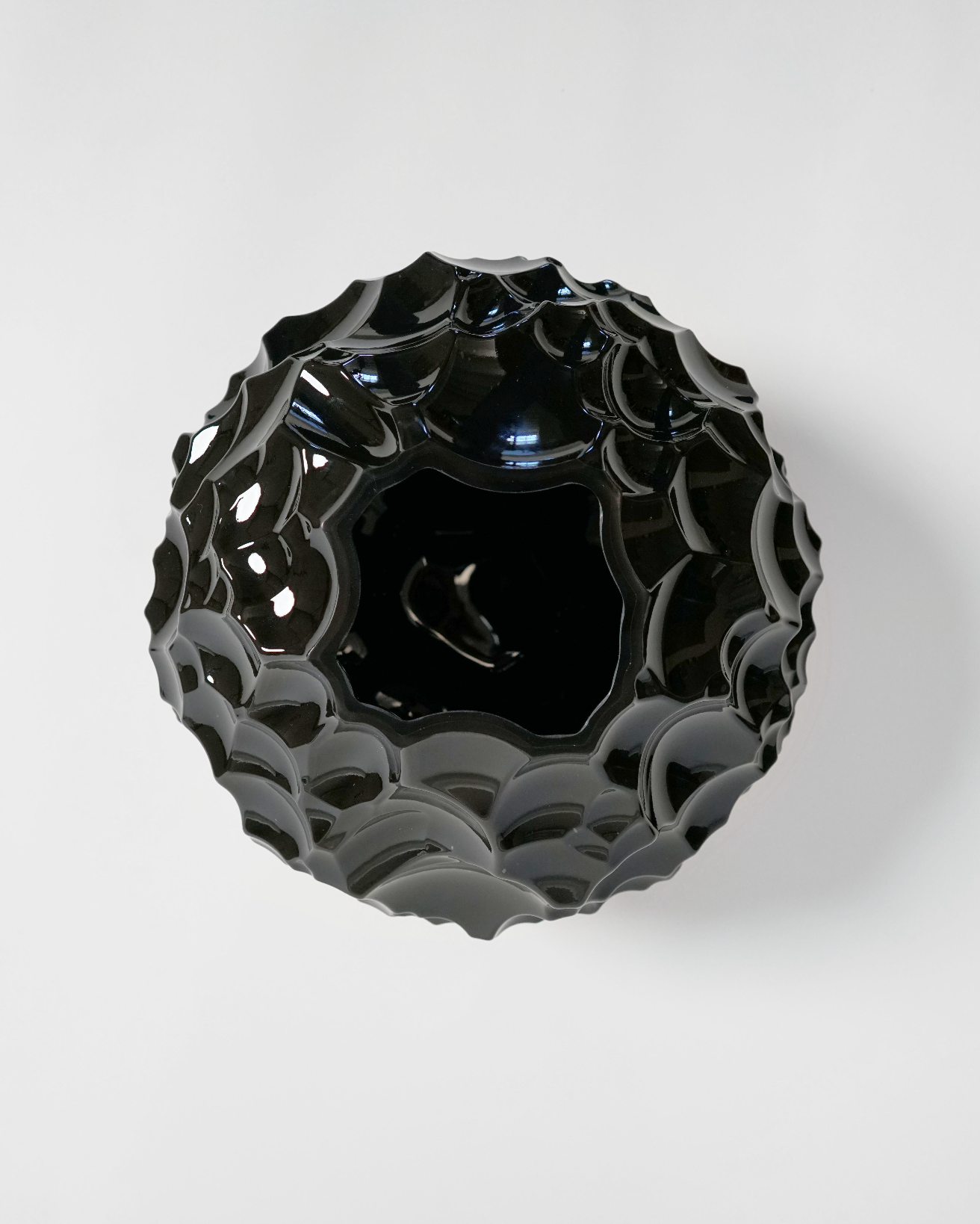 hein-studio-canyon-vase-verre-rond-xl-noir-27cm image 5