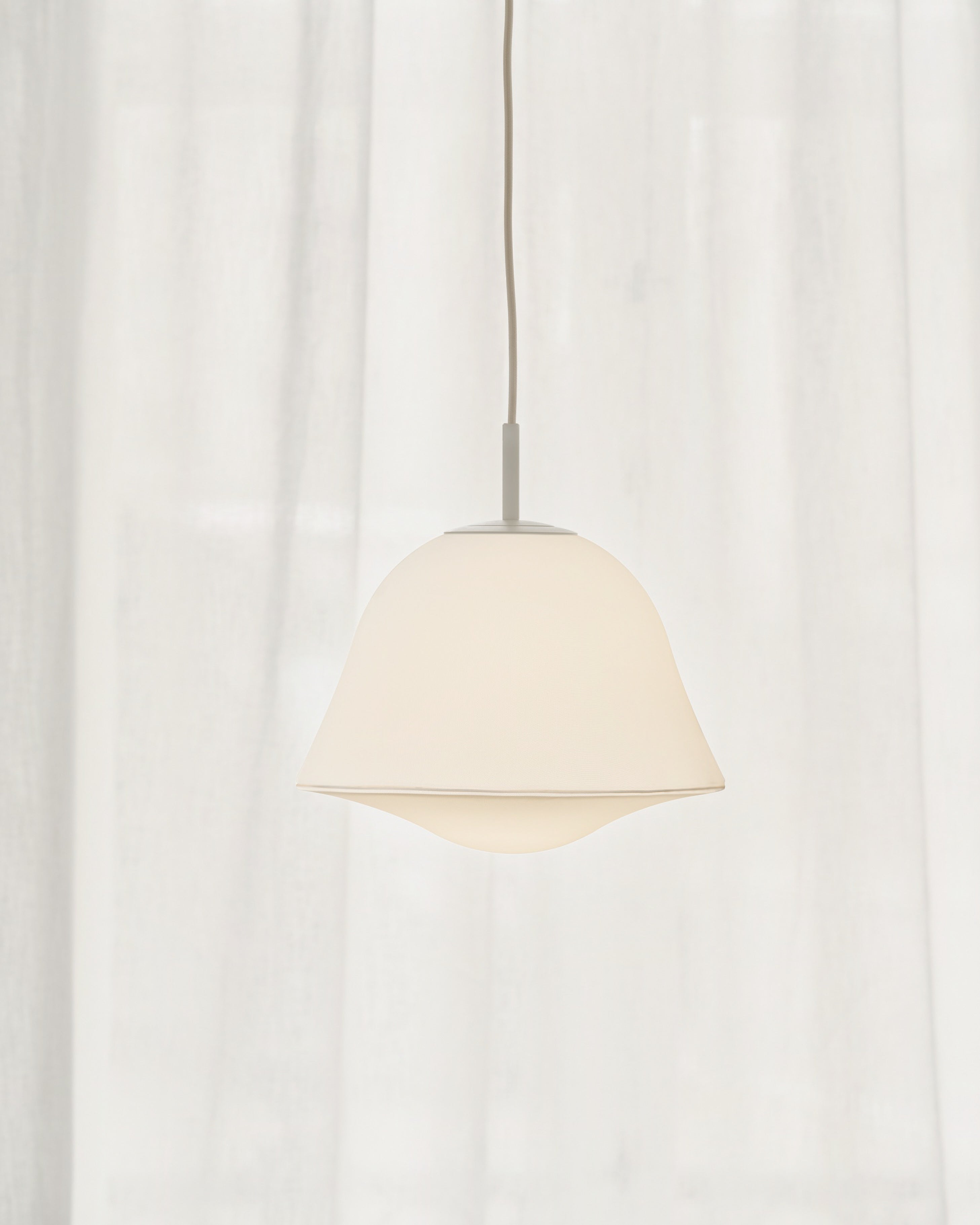 gejst-caly-suspension-tissu-blanc-luminaire-design image 3