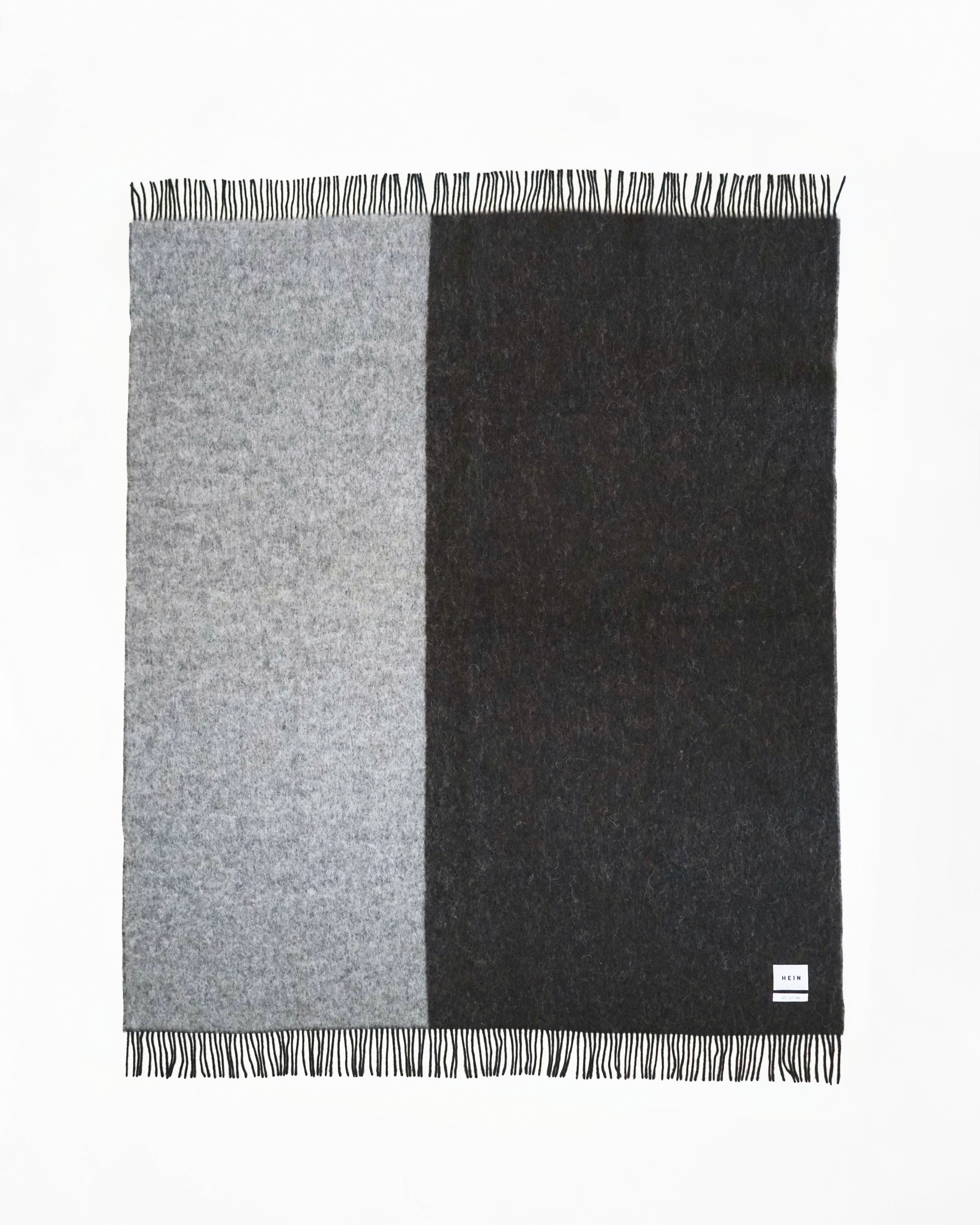 hein-studio-elin-plaid-laine-marron-140x180-cm-pais image 1