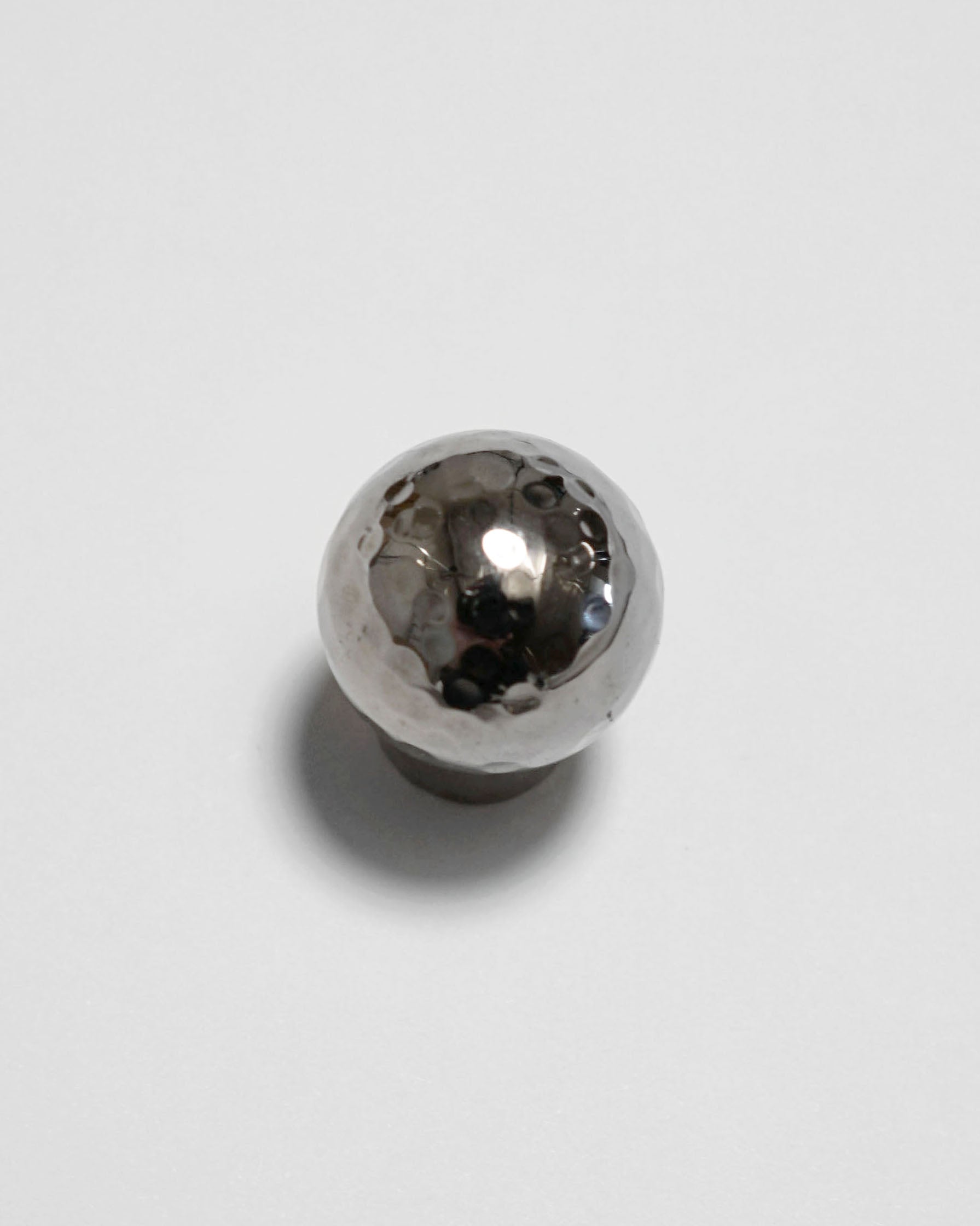 hein-studio-noah-bouton-meuble-titane-laiton-2-2-cm image 1