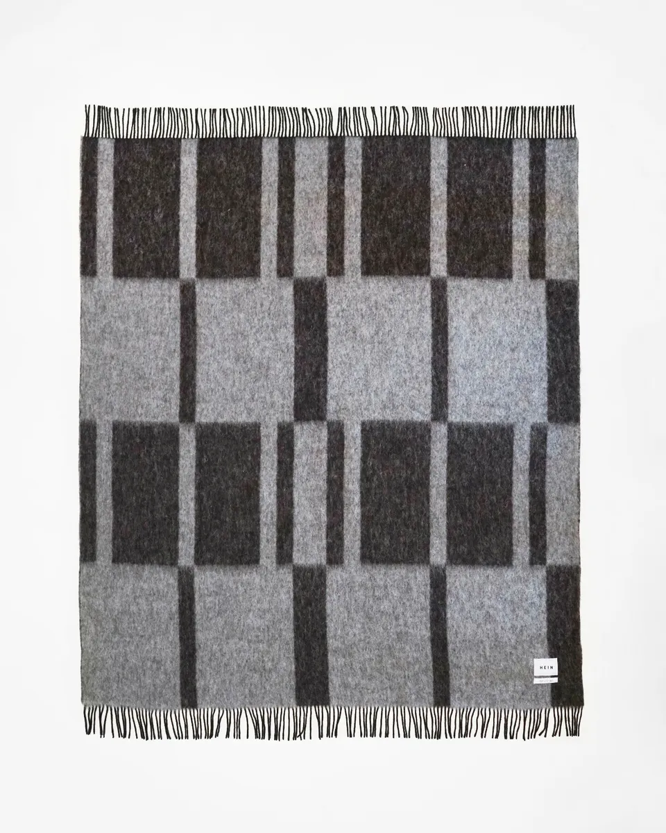 hein-studio-uma-plaid-140x180-marron-tissage-pais image 1
