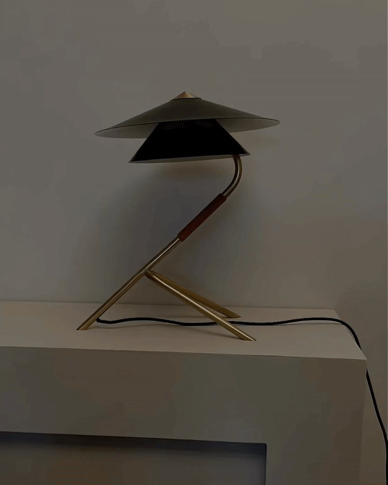 hein-studio-meconopsis-lampe-de-table-laiton-46-cm image 2