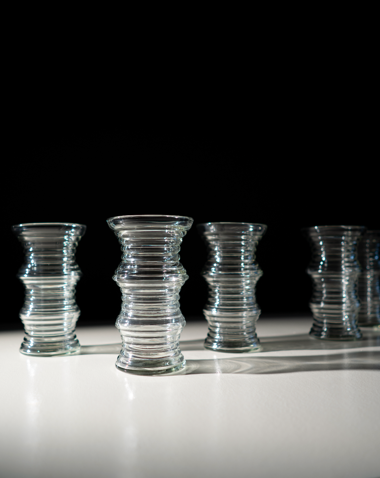 hein-studio-kyoto-vase-medium-verre-transparent-h20-cm image 4