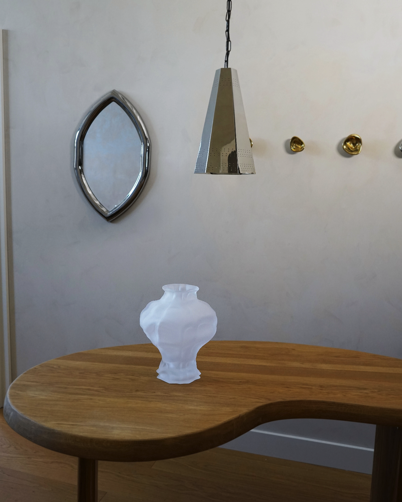 hein-studio-ammonit-vase-en-verre-blanc-givr-h30 image 4