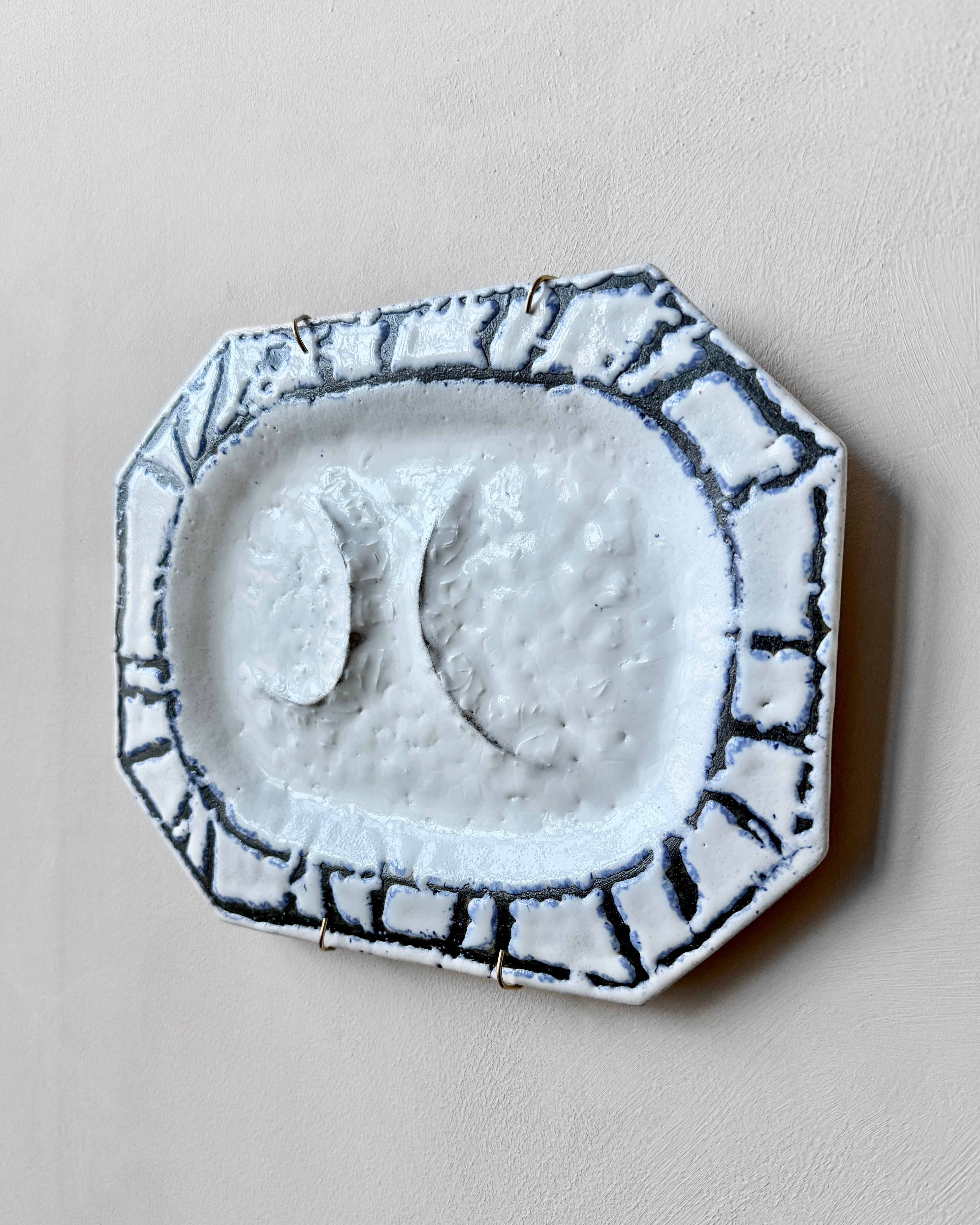 hein-studio-assiette-murale-en-gr-s-pi-ce-unique-26-cm image 2