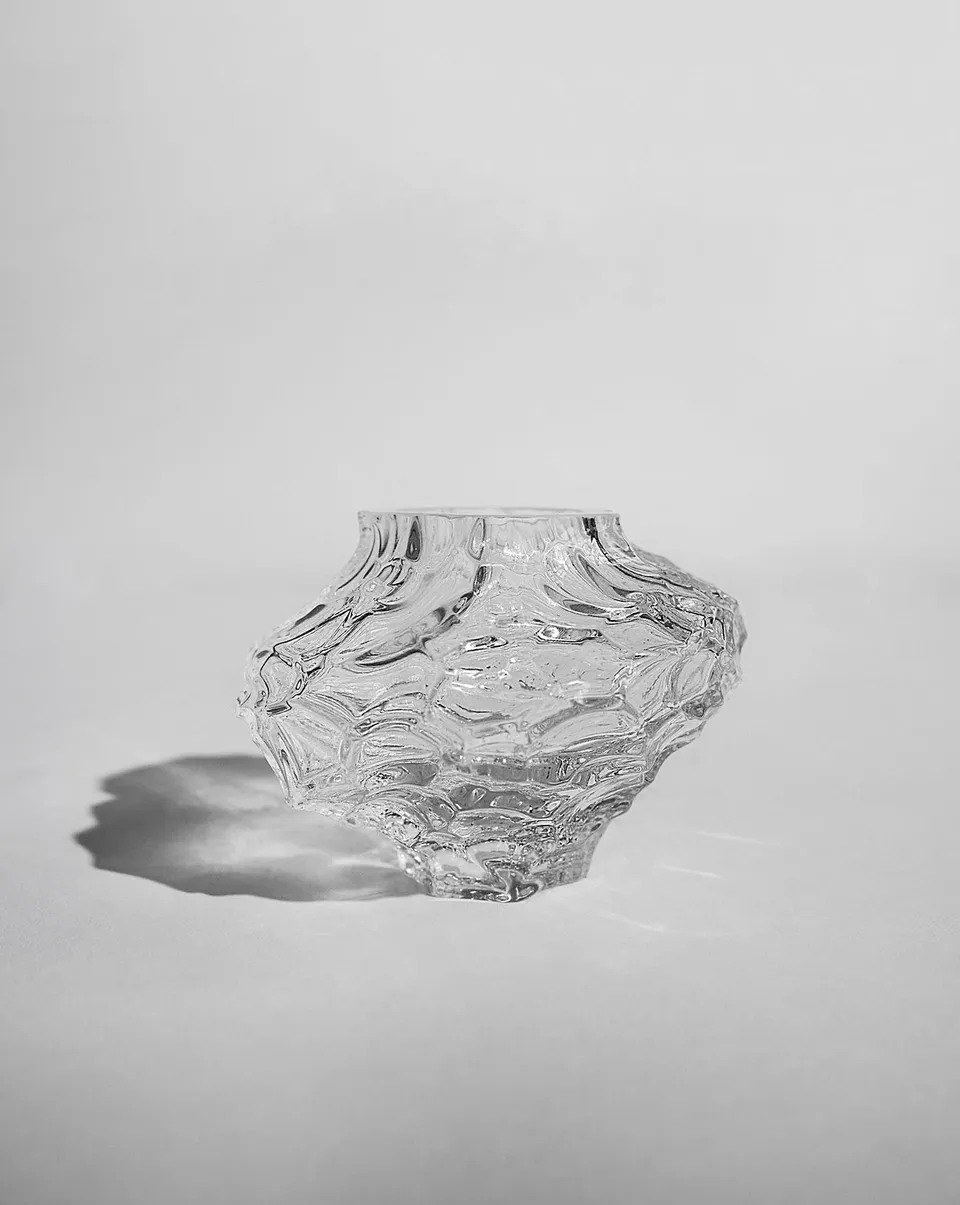 hein-studio-canyon-mini-vase-en-verre-transparent image 1