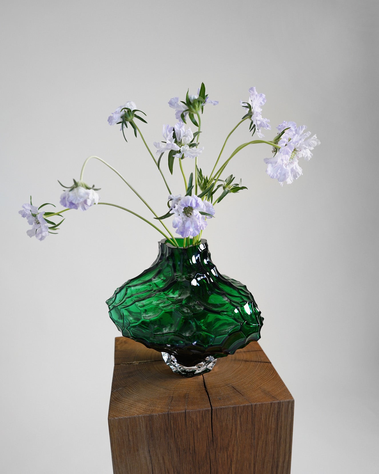 hein-studio-canyon-vase-large-verre-vert-souffl-bouche image 4