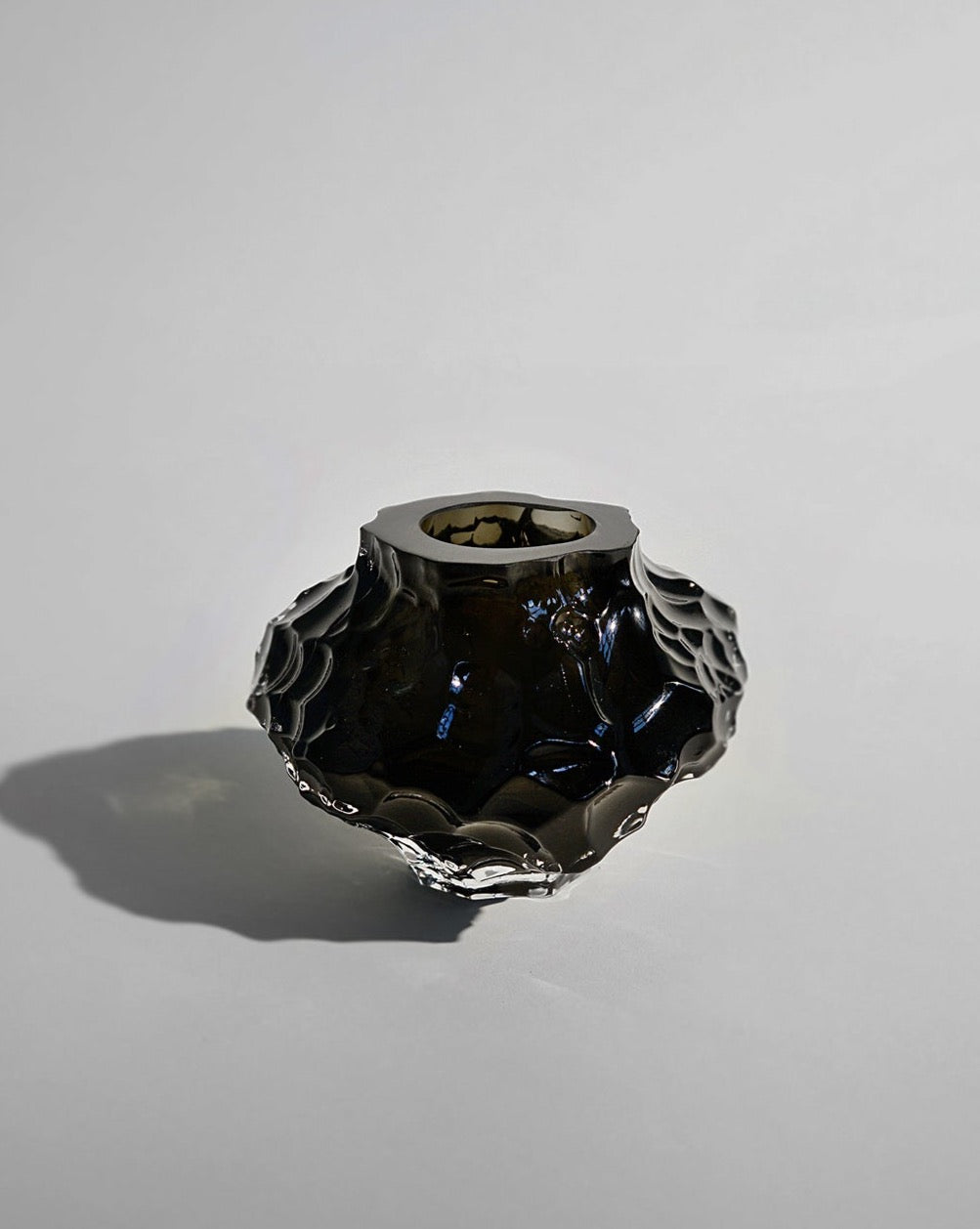 hein-studio-canyon-mini-vase-verre-new-smoke-8-cm image 1