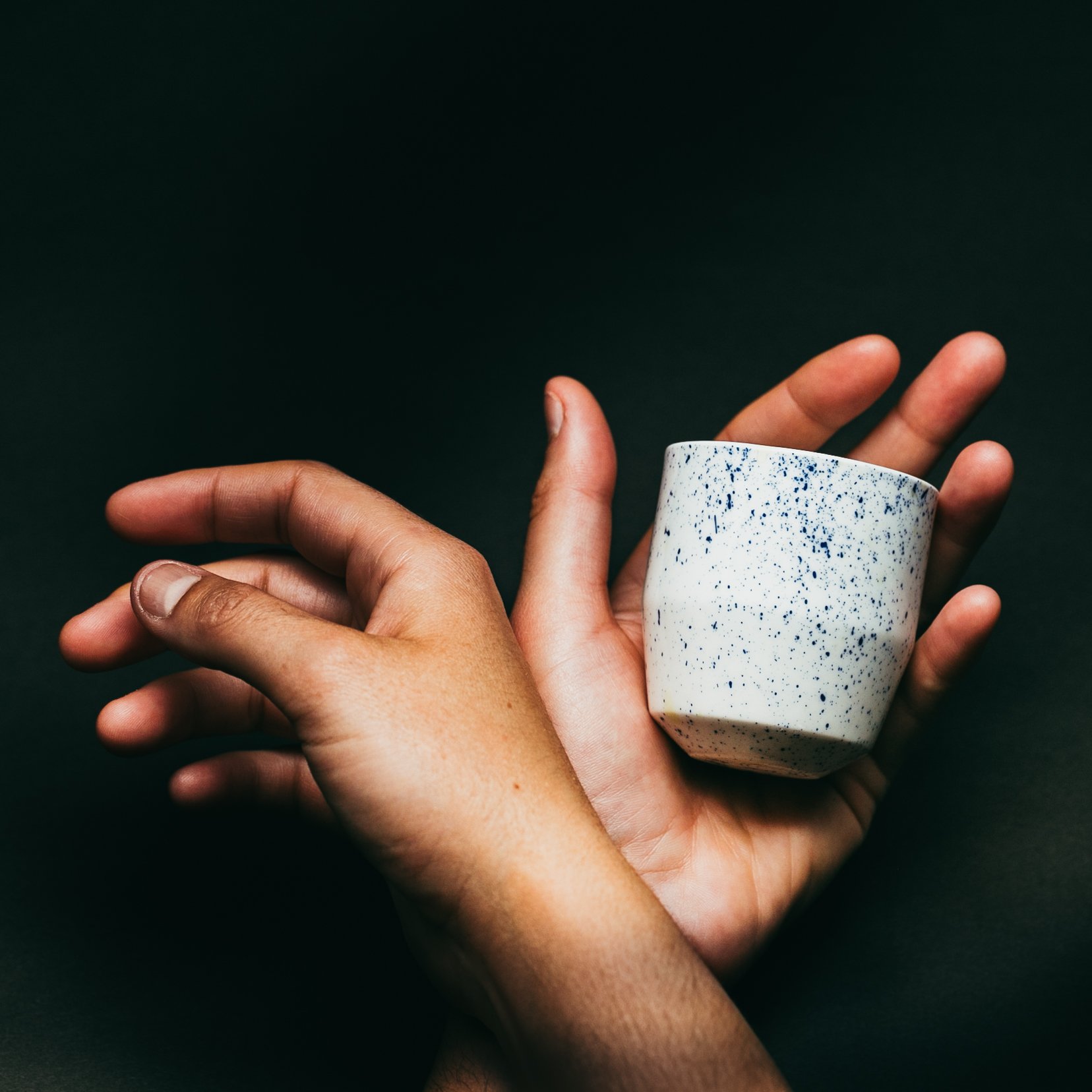 c-cile-charroy-dutch-s-tasse-porcelaine-artisanale image 6