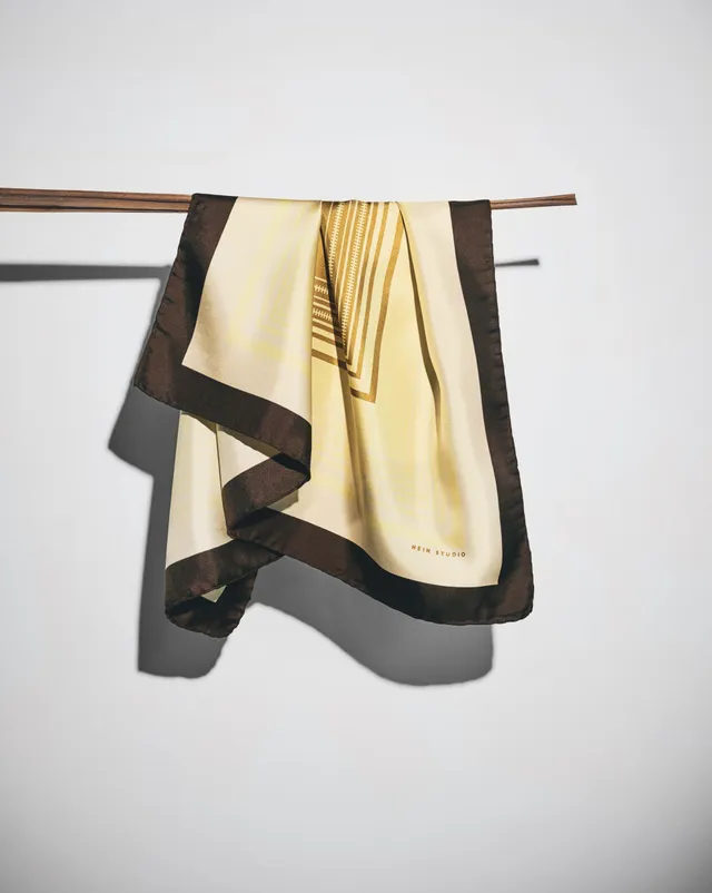 hein-studio-awena-03-foulard-soie-cr-me-gold-70cm image 1