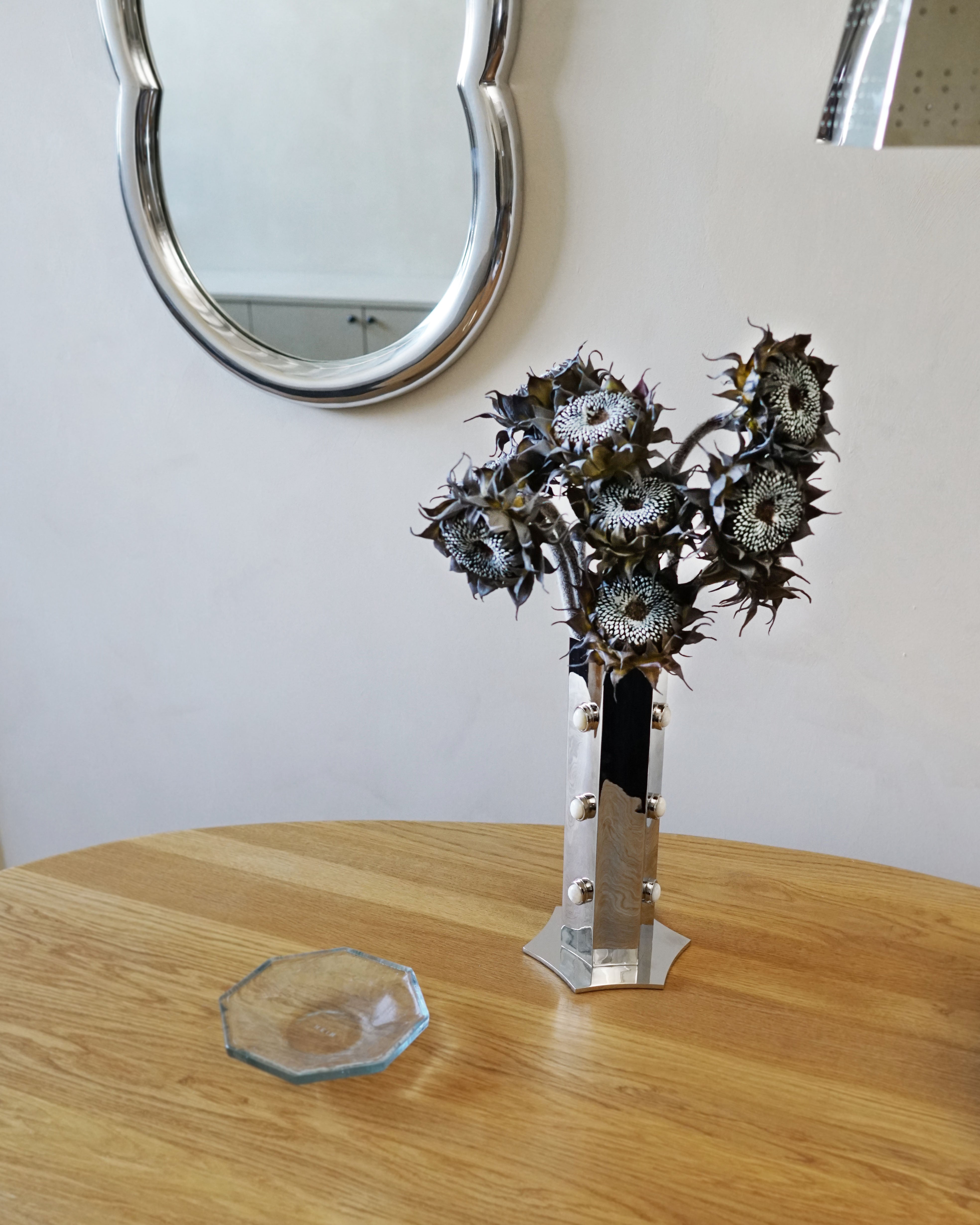 hein-studio-fleur-vase-titanium-30-cm-laiton-fait-main image 5