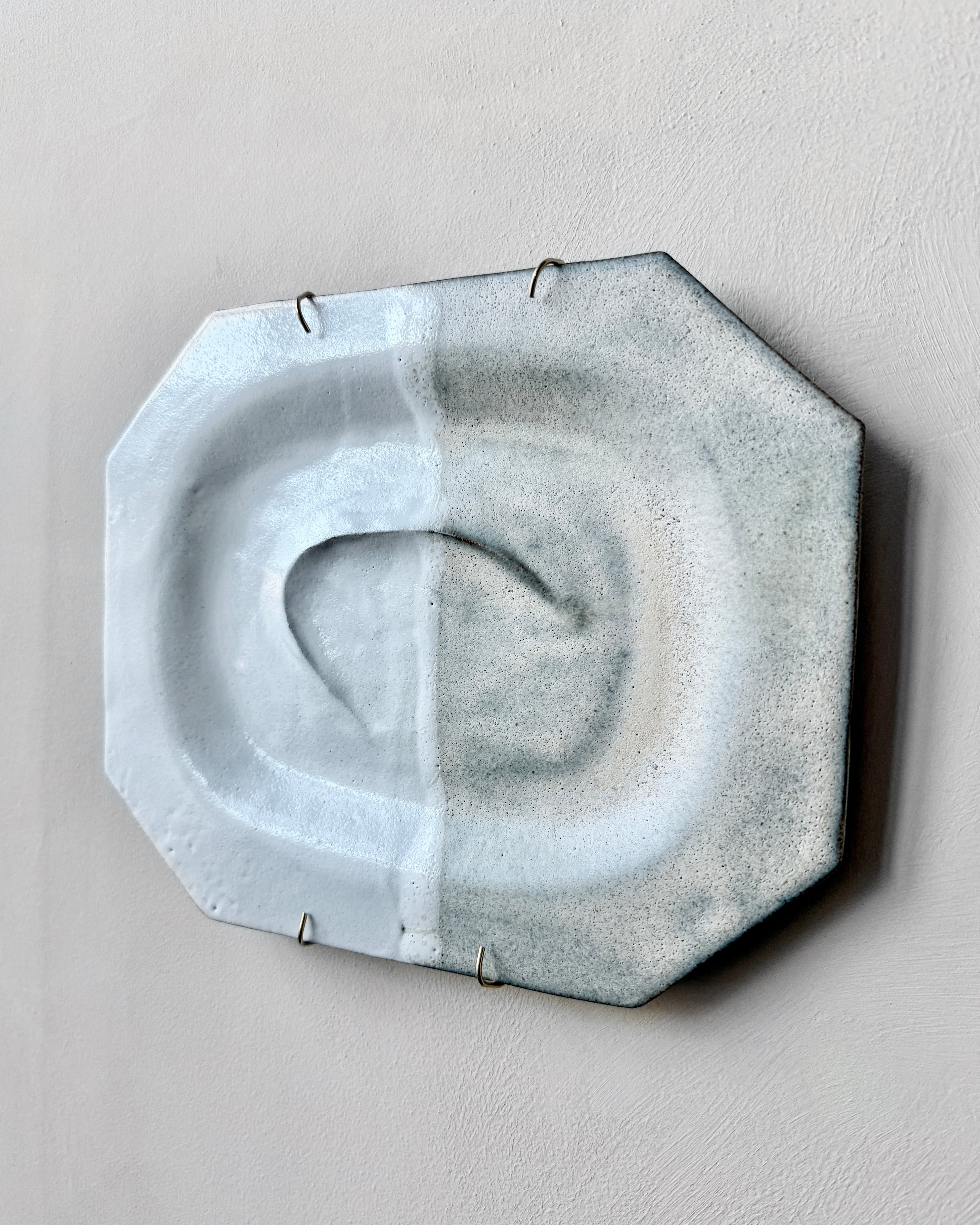 hein-studio-gh-08-assiette-murale-gr-s-pi-ce-unique image 2