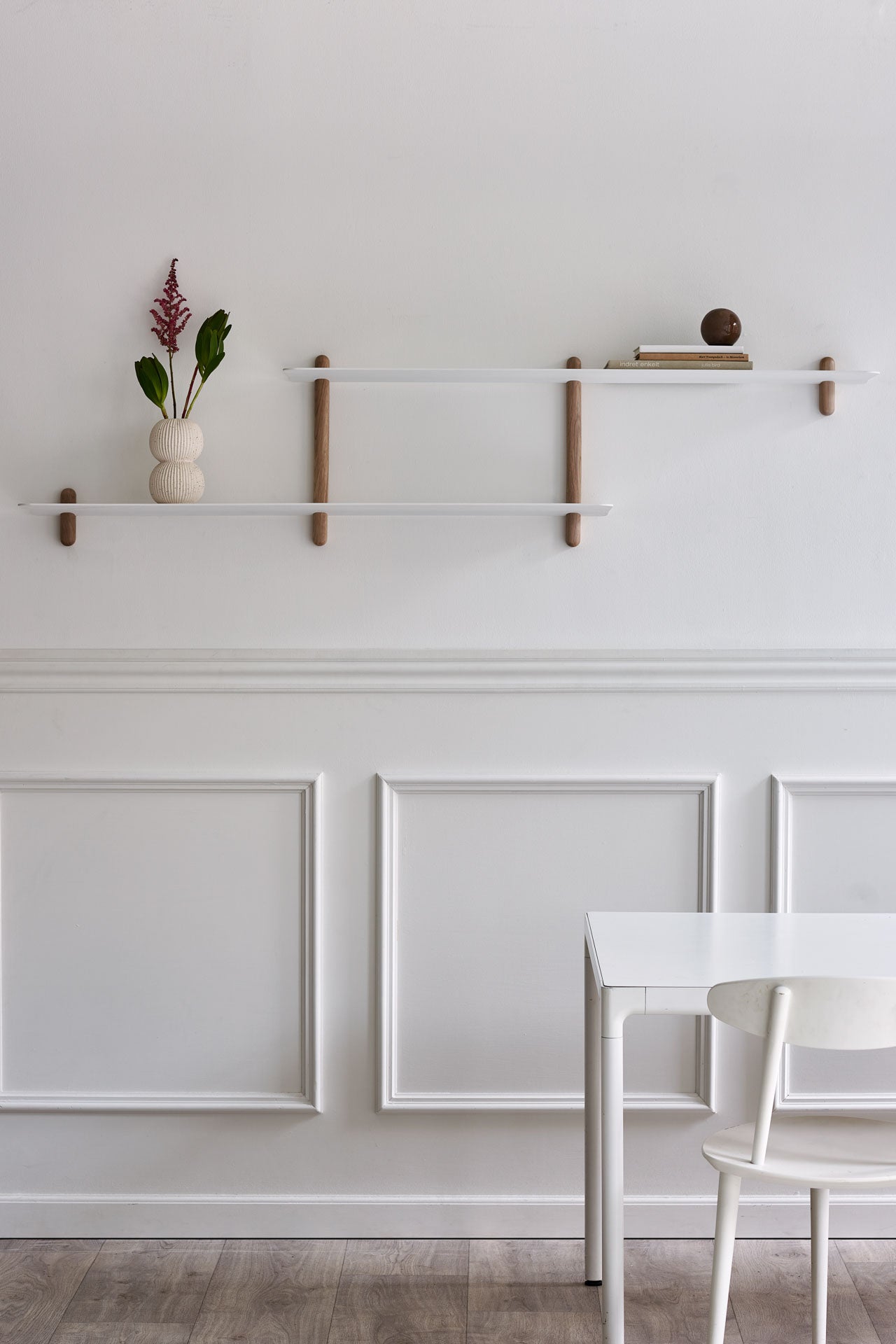 gejst-nivo-shelf-large-h-tag-re-murale-ch-ne-clair-blanc image 2