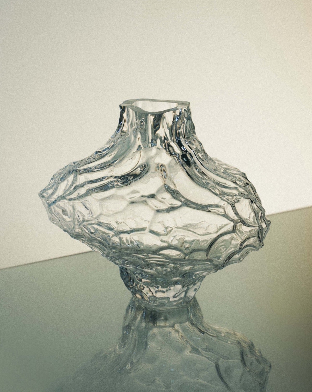 hein-studio-canyon-vase-verre-transparent-large-23-cm image 7