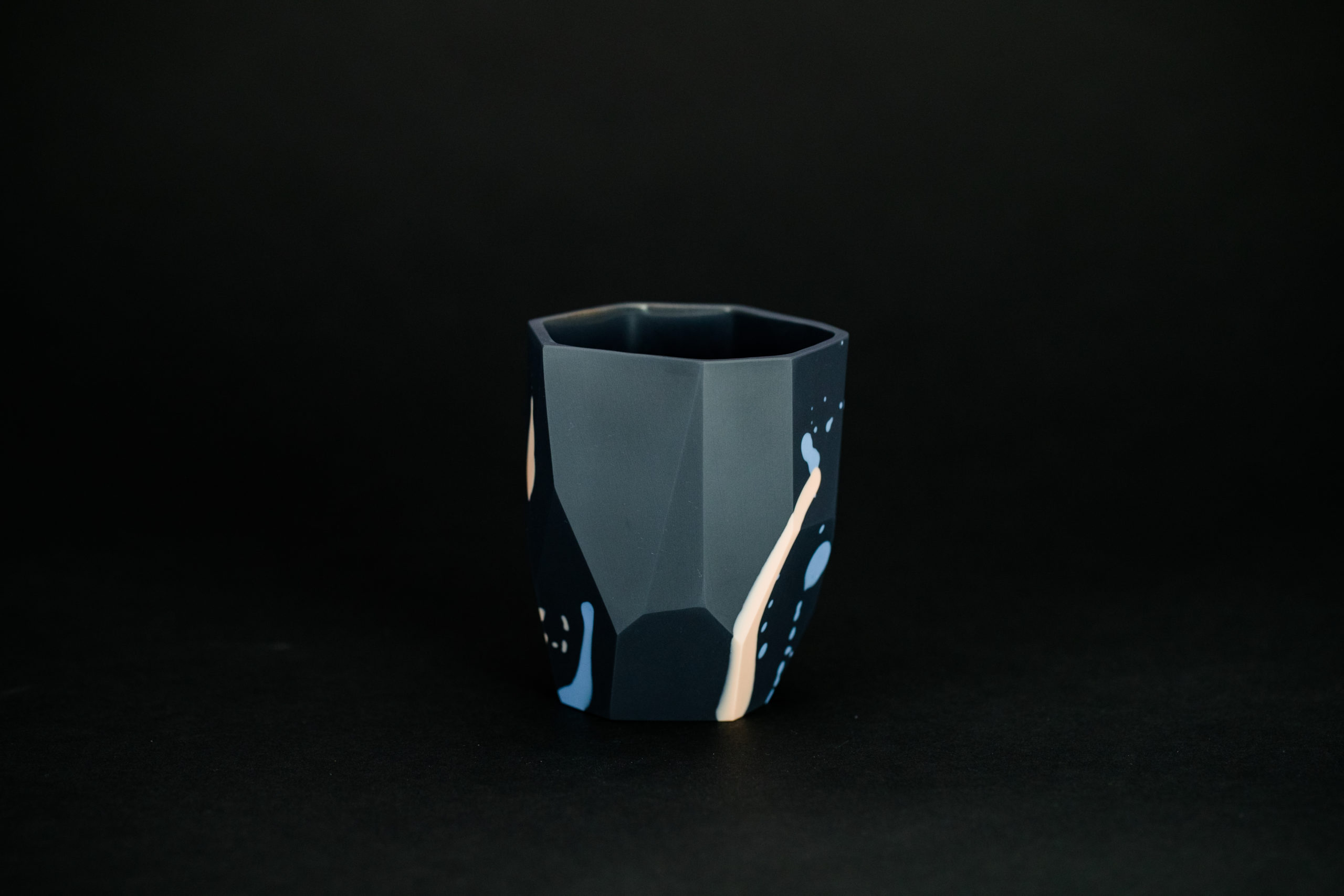 c-cile-charroy-kaolin-mug-porcelaine-artisanale-couleurs image 7