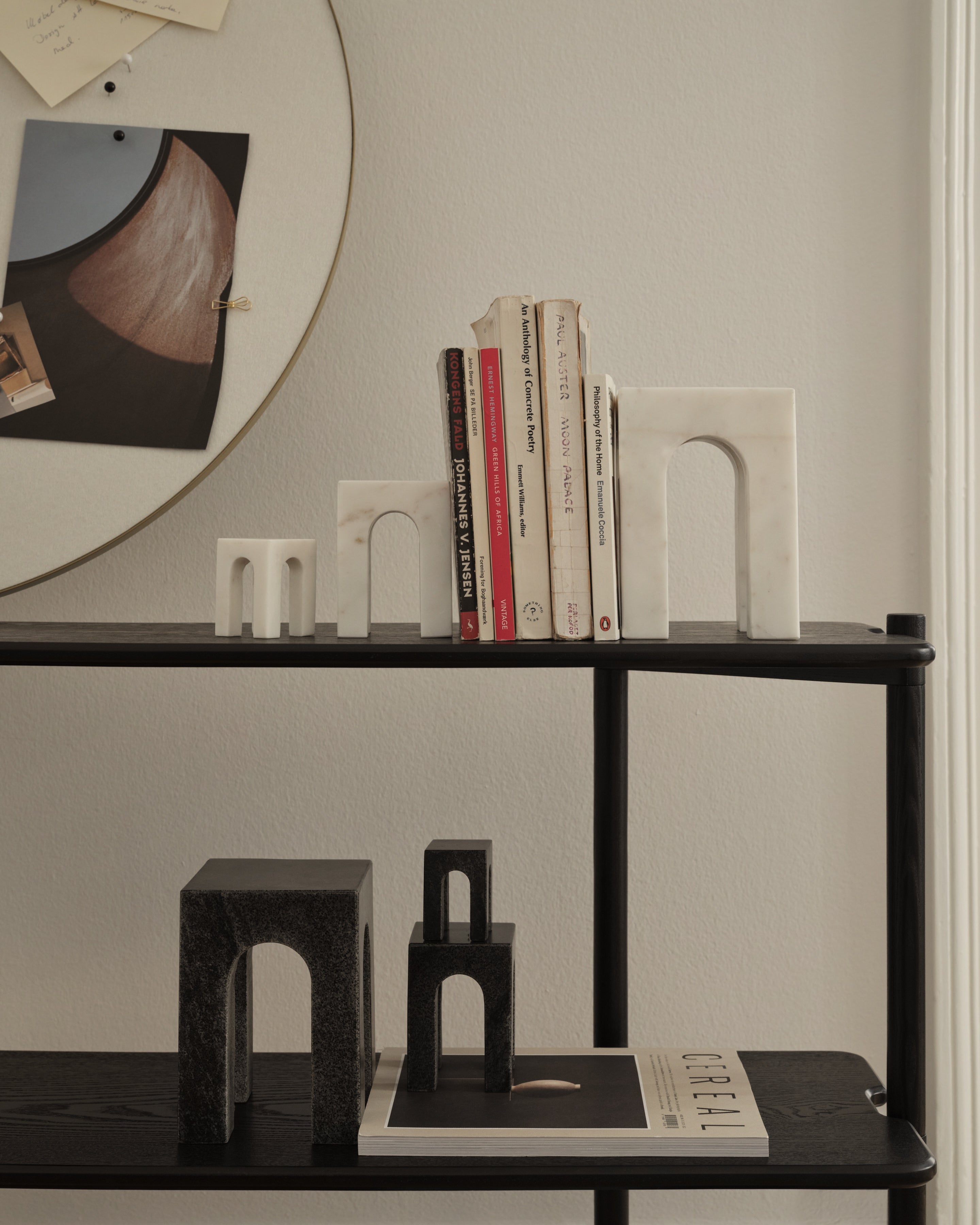 gejst-arkis-serre-livres-blanc-marbre image 2