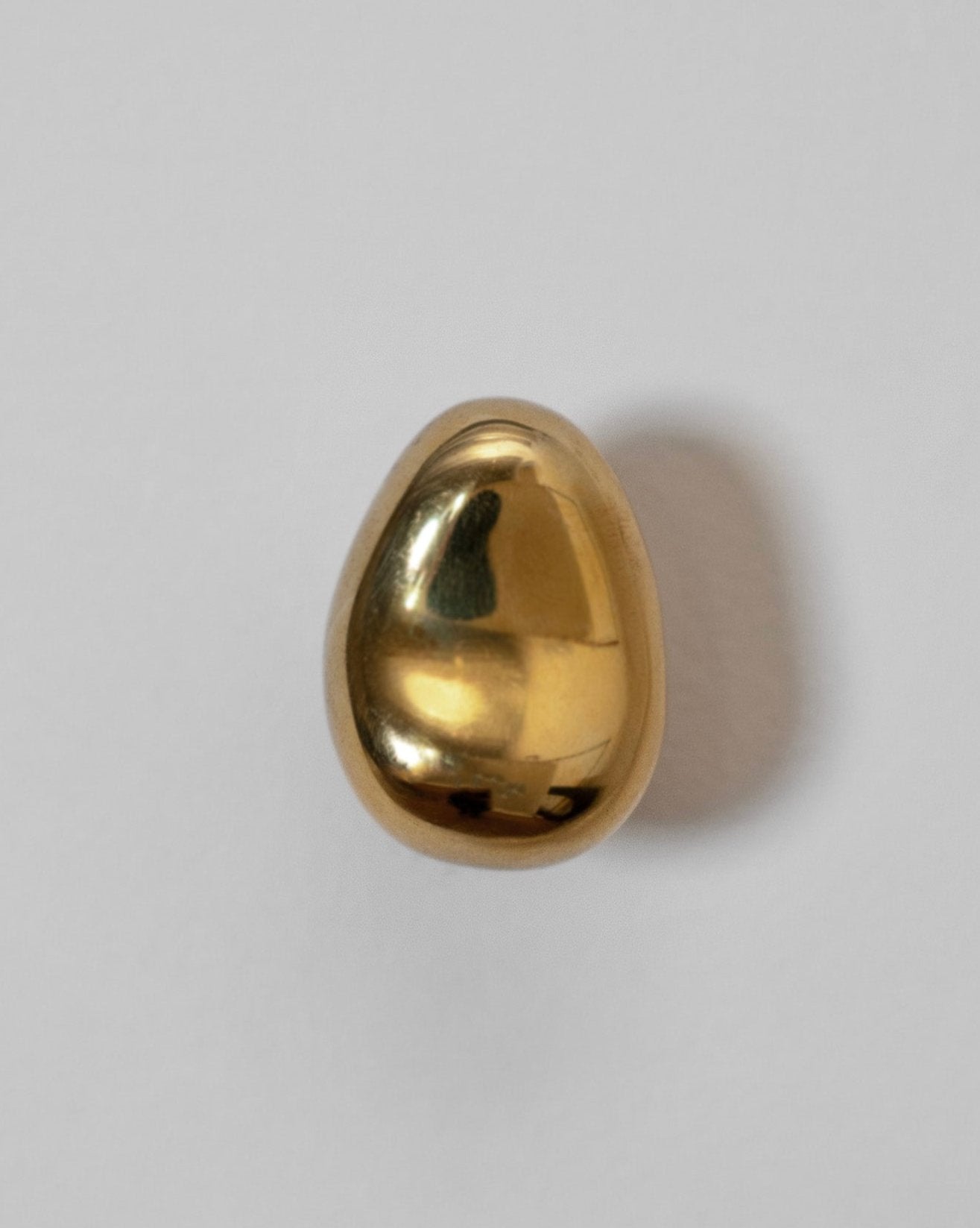 hein-studio-rud-bouton-laiton-massif-brass image 1