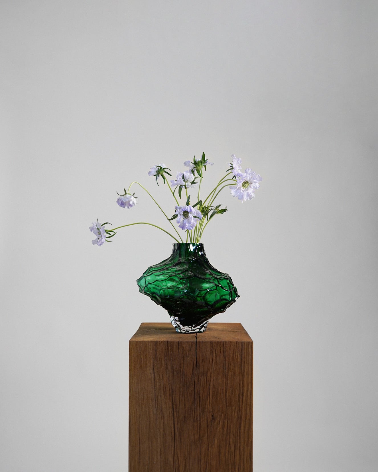 hein-studio-canyon-vase-large-verre-vert-souffl-bouche image 8