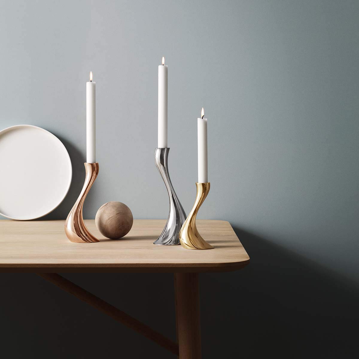 georg-jensen-cobra-2-bougeoirs-or-rose-m-200-mm image 3