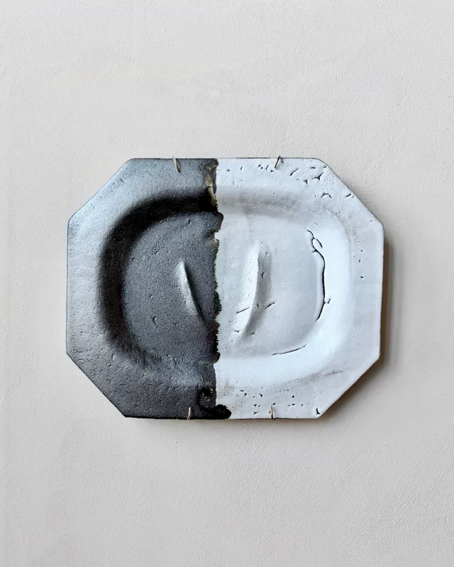 hein-studio-gh-05-assiette-murale-gr-s-26x22-cm image 1