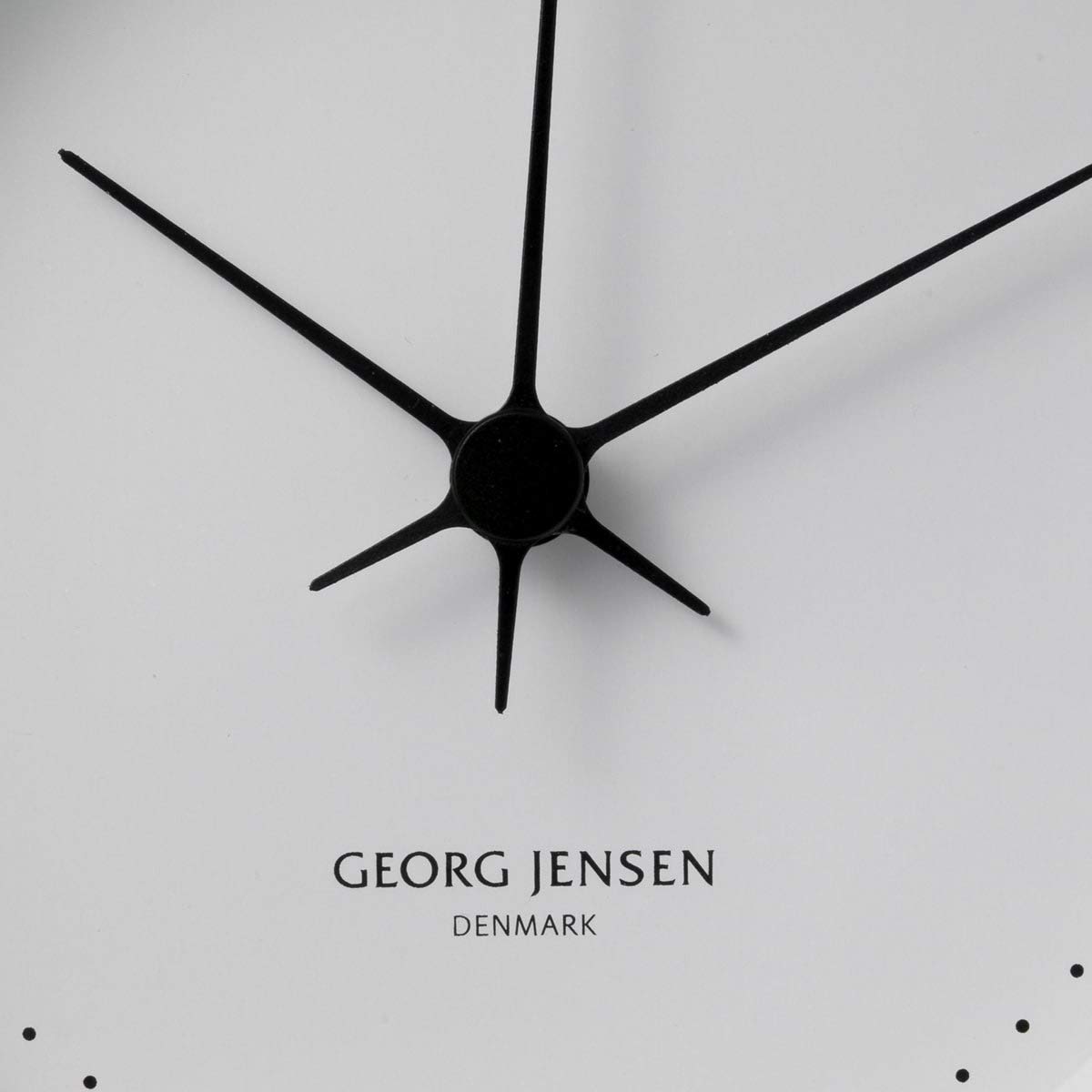 georg-jensen-koppel-horloge-murale-noire-quartz-22-cm image 3