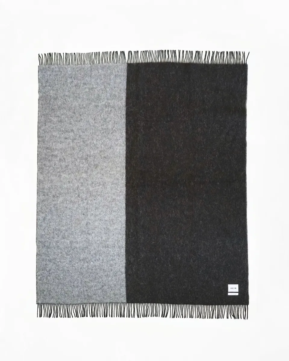 hein-studio-elin-plaid-laine-marron-140x180-cm-pais image 1