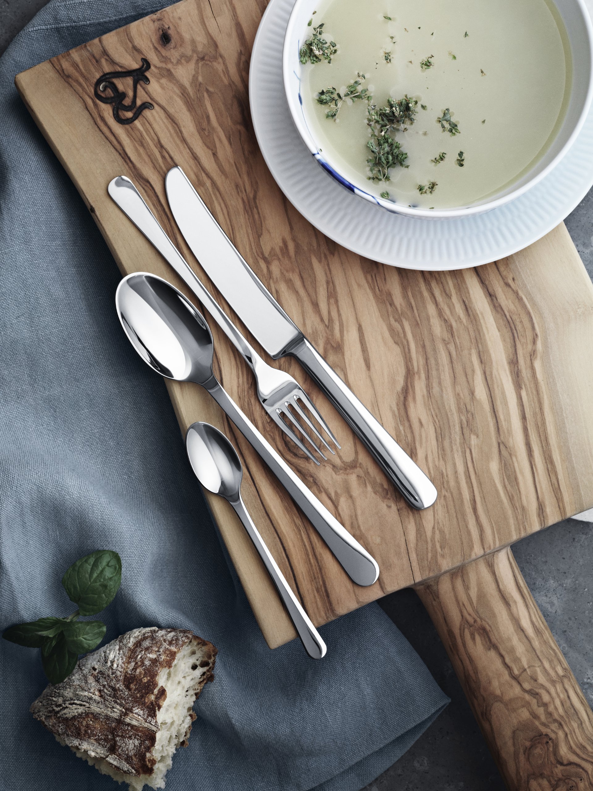 georg-jensen-bernadotte-m-nag-re-24-pi-ces-inox-6-pers image 2