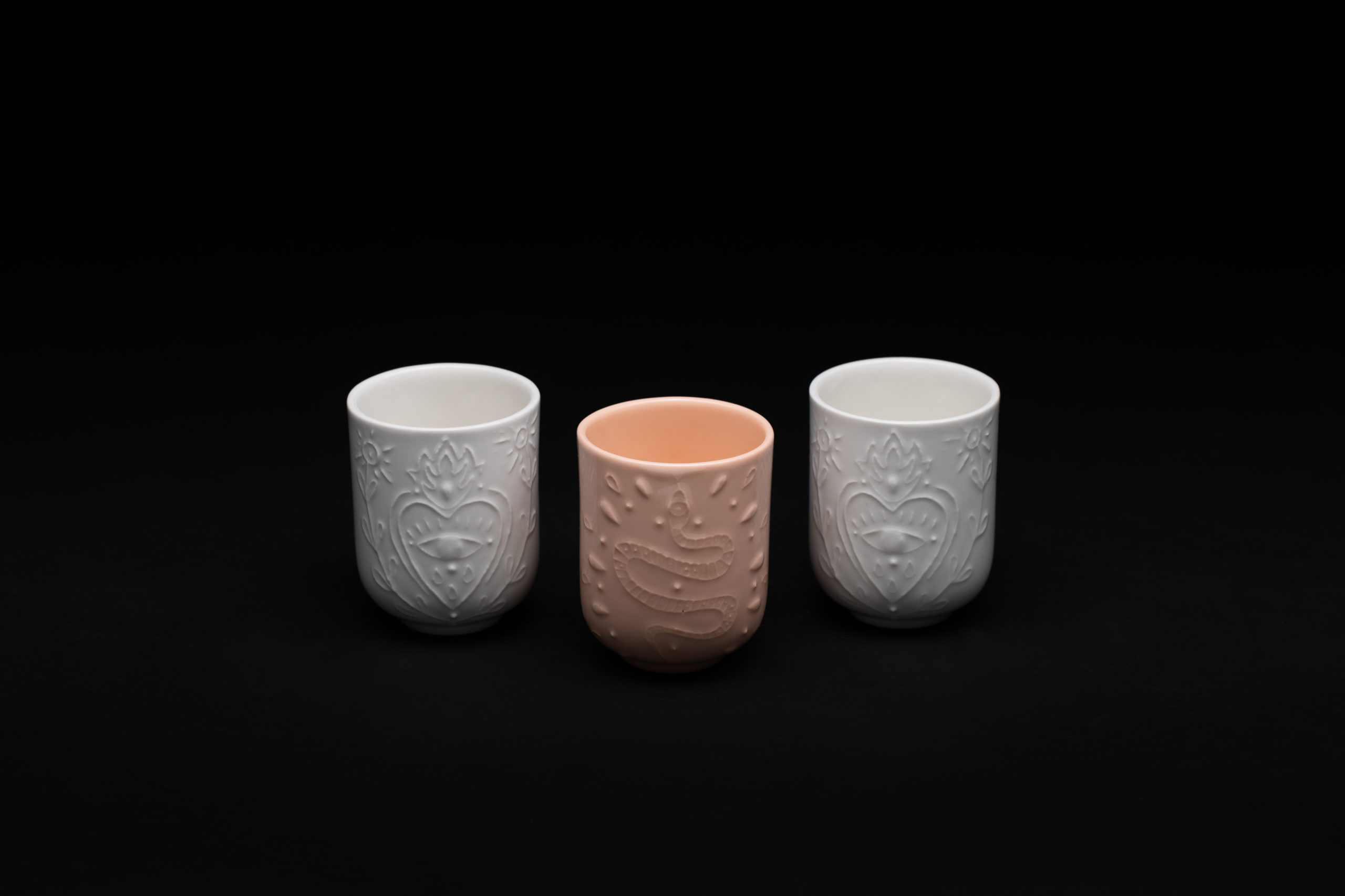 c-cile-charroy-serpent-timbale-porcelaine-relief-main image 1