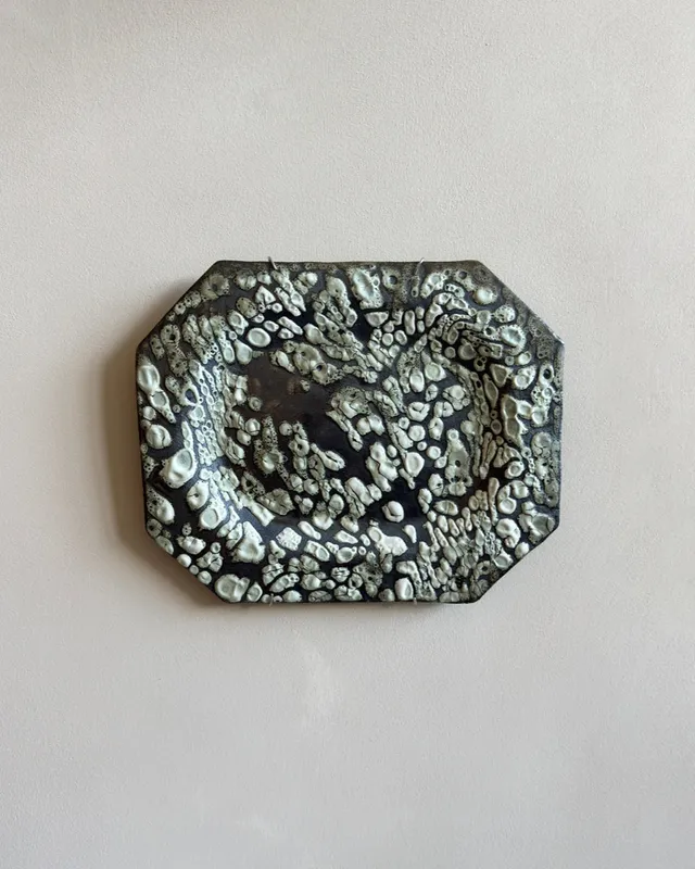 hein-studio-assiette-murale-art-gr-s-26x22-cm-pi-ce-unique image 1
