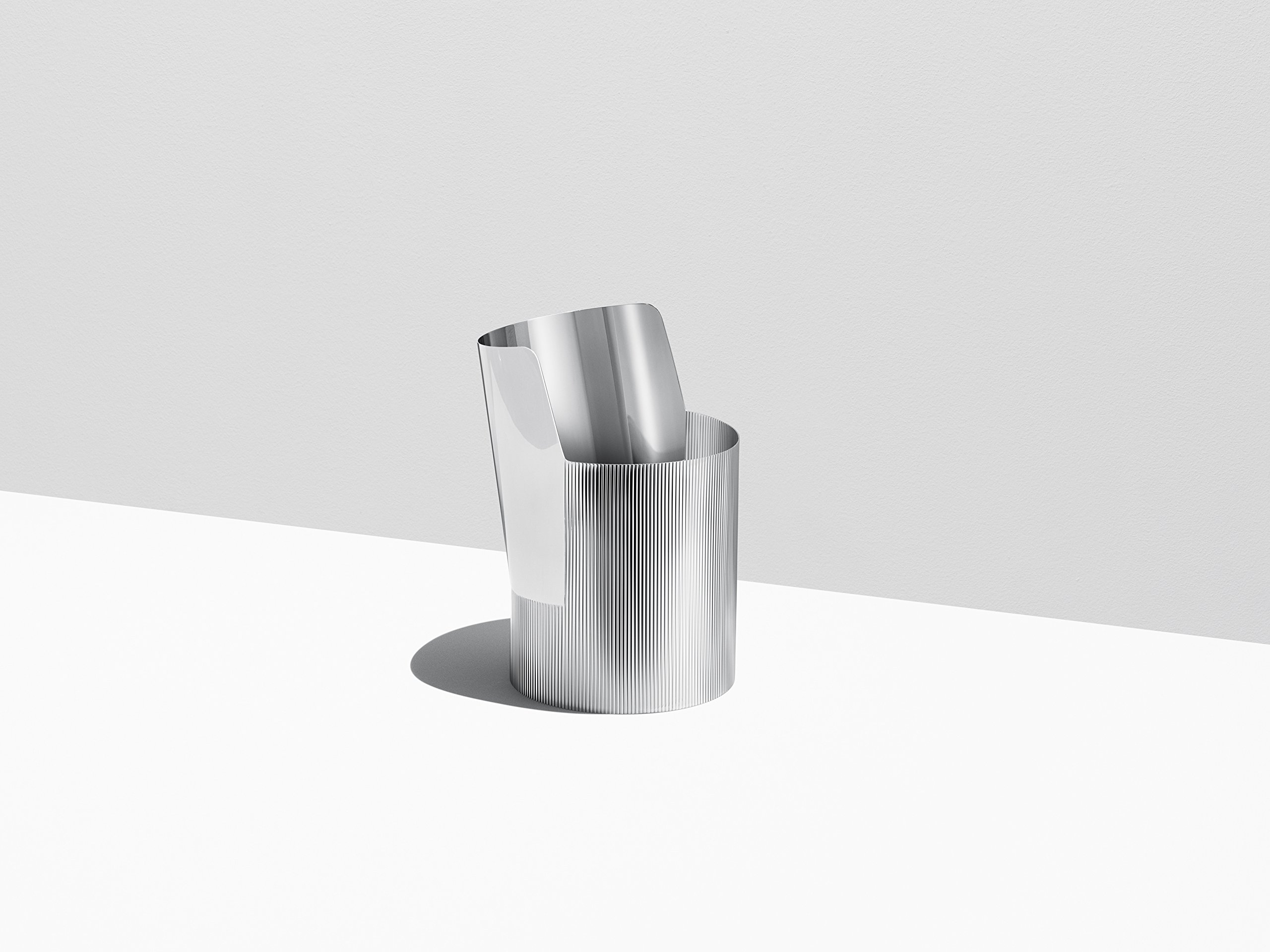 georg-jensen-arc-vase-inox-poli-27-cm-nervur image 1