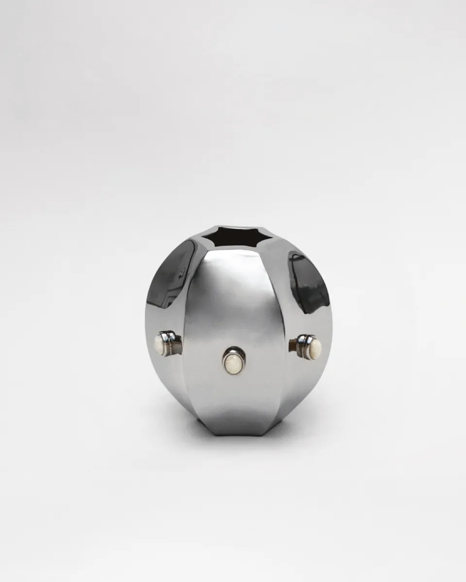 hein-studio-evi-vase-laiton-titanium-18-5-cm image 1