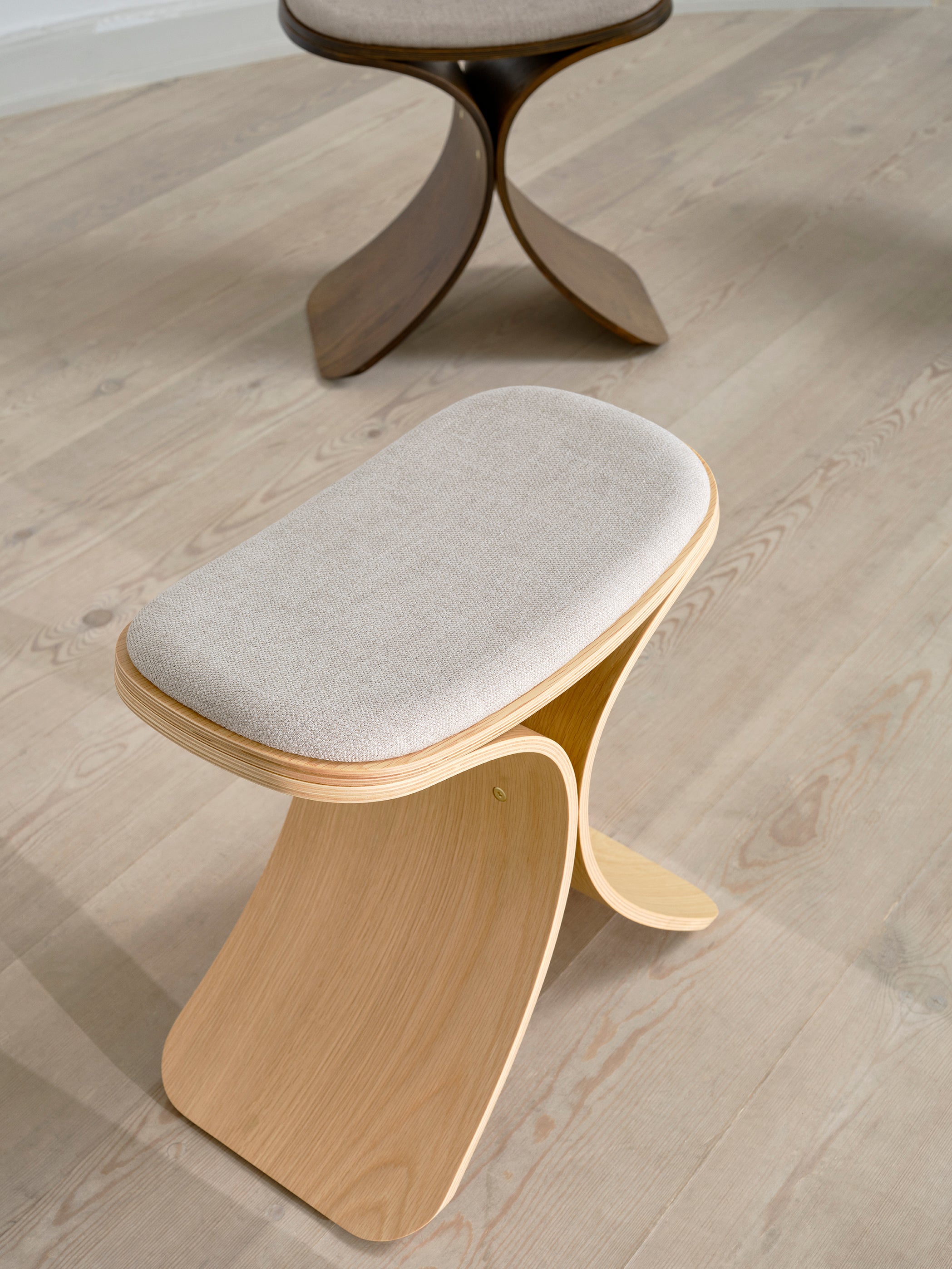 gejst-luno-tabouret-ch-ne-textile-beige image 2