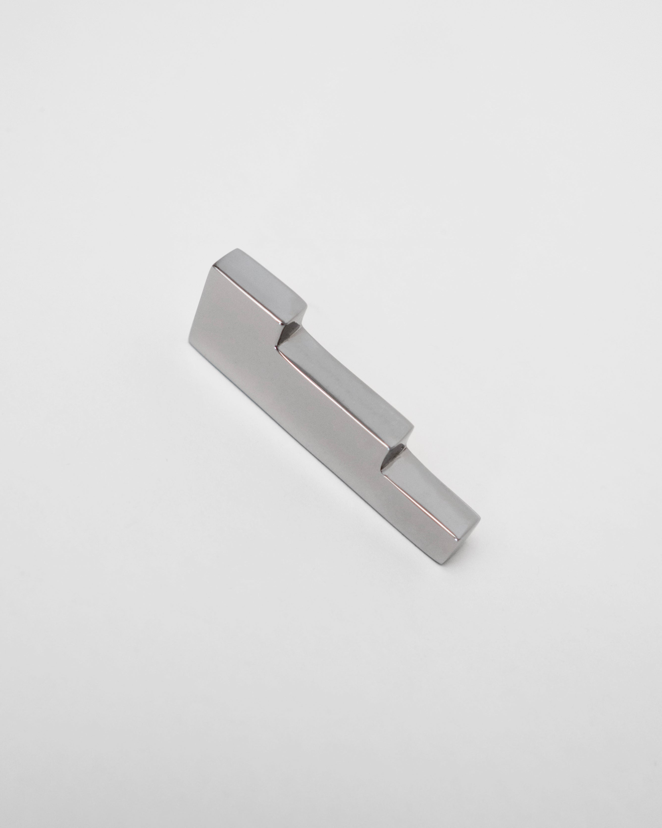 hein-studio-pierre-knob-bouton-meuble-laiton-titane image 8